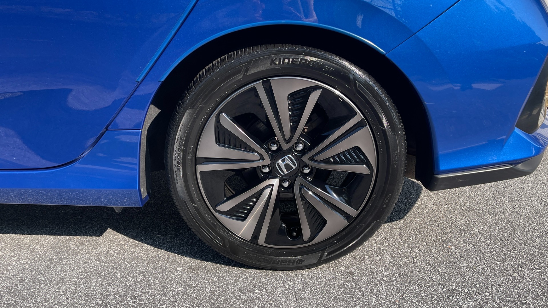 Used 2018 Honda Civic Hatchback EX / LEATHER / BACKUP CAMERA / ALLOY WHEELS for sale Sold at Formula Imports in Charlotte NC 28227 39