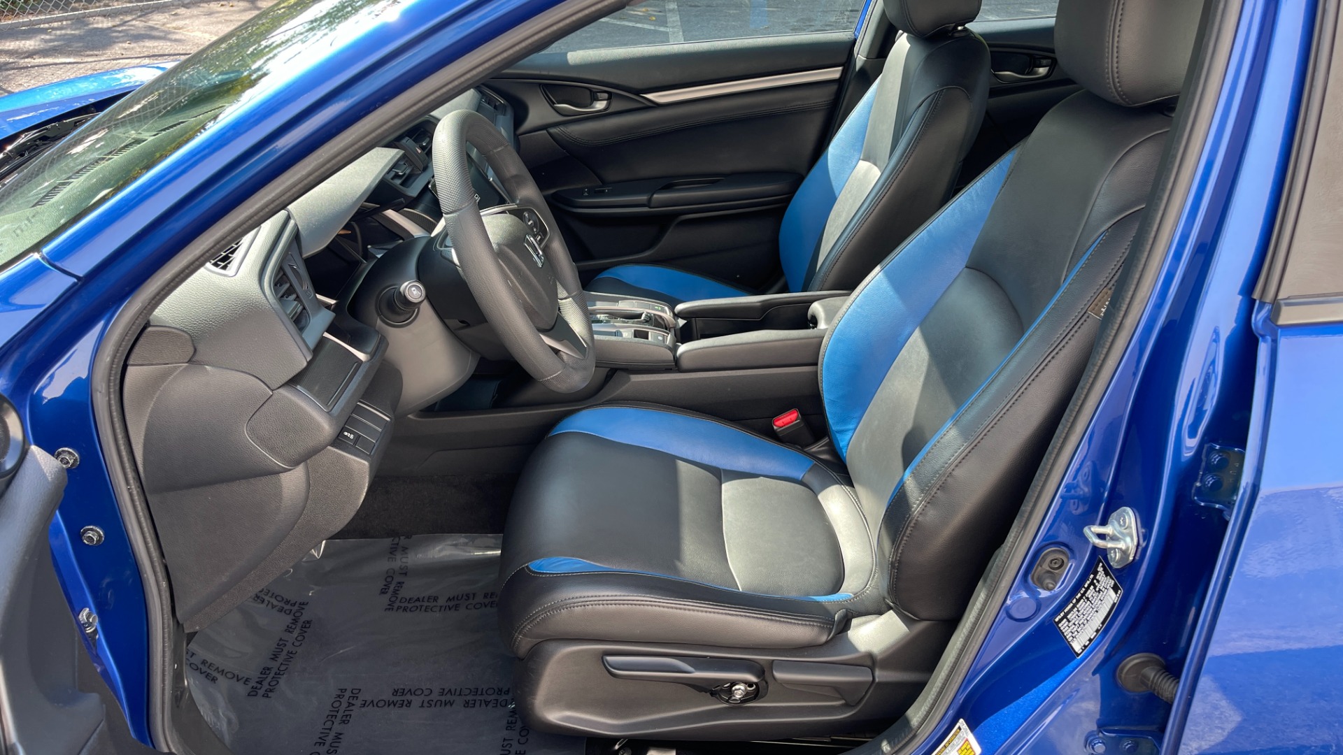 Used 2018 Honda Civic Hatchback EX / LEATHER / BACKUP CAMERA / ALLOY WHEELS for sale Sold at Formula Imports in Charlotte NC 28227 9