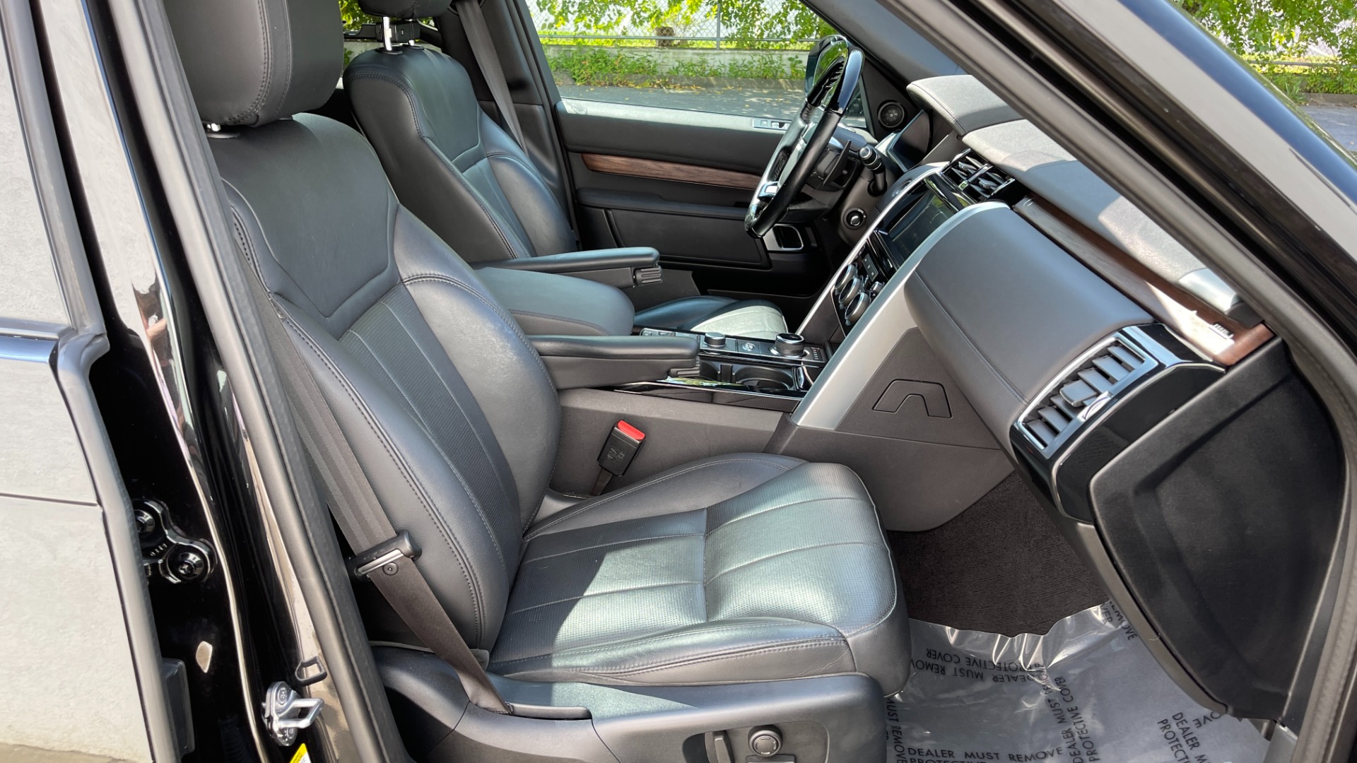 Used 2019 Land Rover Discovery HSE / SEVEN SEAT / DYNAMIC PACKAGE / 21IN WHEELS / REMOTE SEAT PACKAGE for sale Sold at Formula Imports in Charlotte NC 28227 10