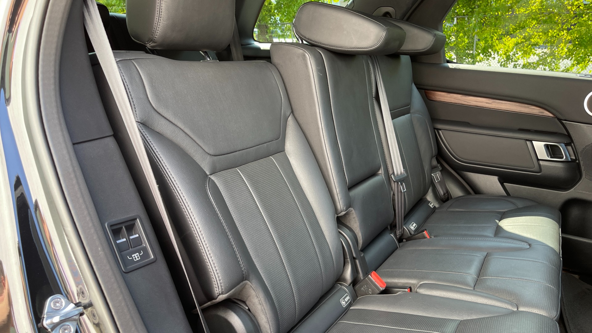 Used 2019 Land Rover Discovery HSE / SEVEN SEAT / DYNAMIC PACKAGE / 21IN WHEELS / REMOTE SEAT PACKAGE for sale $36,500 at Formula Imports in Charlotte NC 28227 15