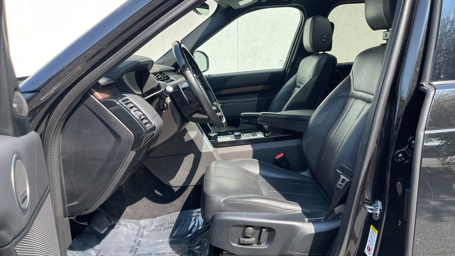 Used 2019 Land Rover Discovery HSE / SEVEN SEAT / DYNAMIC PACKAGE / 21IN WHEELS / REMOTE SEAT PACKAGE for sale Sold at Formula Imports in Charlotte NC 28227 18
