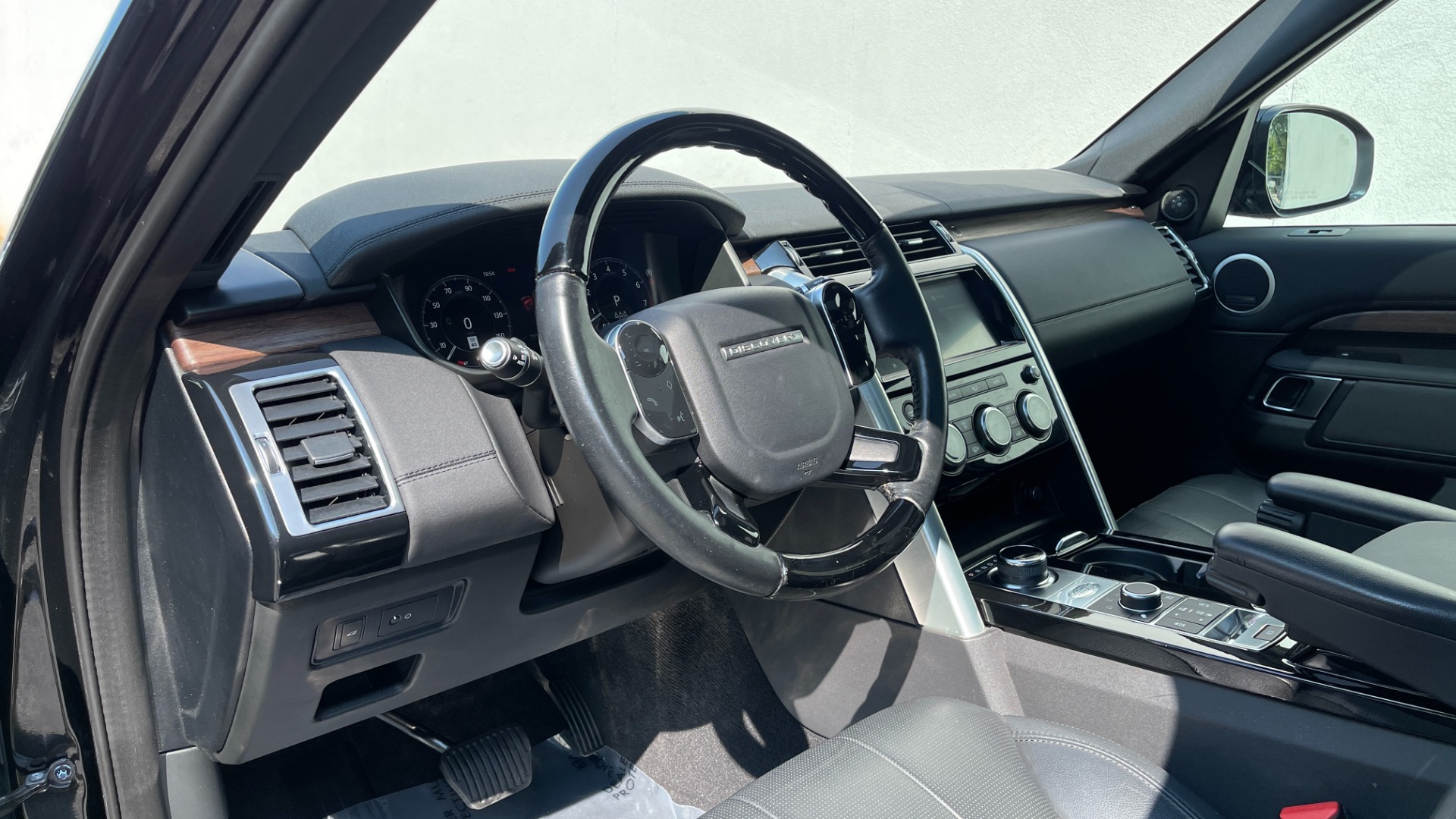 Used 2019 Land Rover Discovery HSE / SEVEN SEAT / DYNAMIC PACKAGE / 21IN WHEELS / REMOTE SEAT PACKAGE for sale $36,500 at Formula Imports in Charlotte NC 28227 20