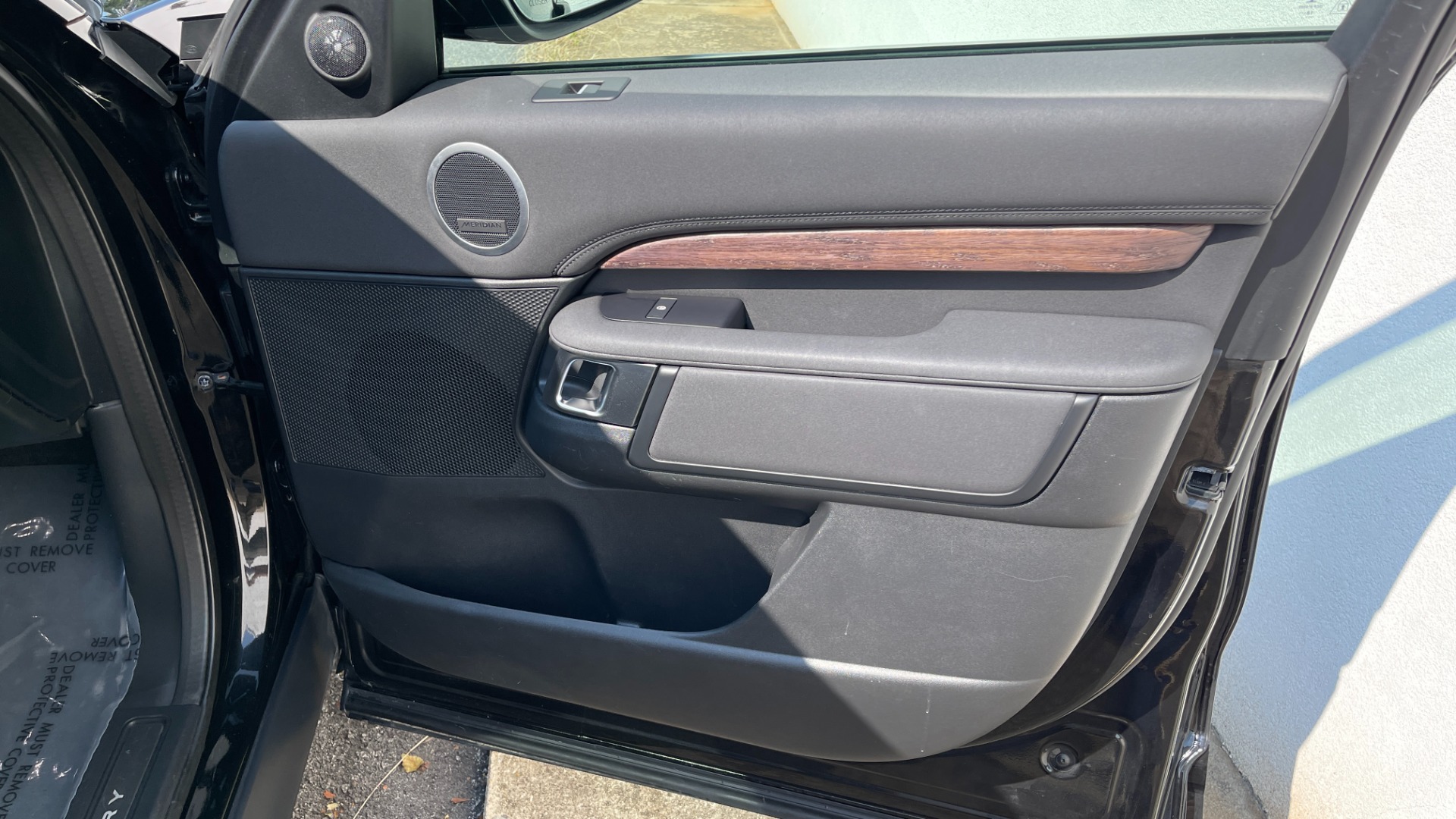 Used 2019 Land Rover Discovery HSE / SEVEN SEAT / DYNAMIC PACKAGE / 21IN WHEELS / REMOTE SEAT PACKAGE for sale $36,500 at Formula Imports in Charlotte NC 28227 25