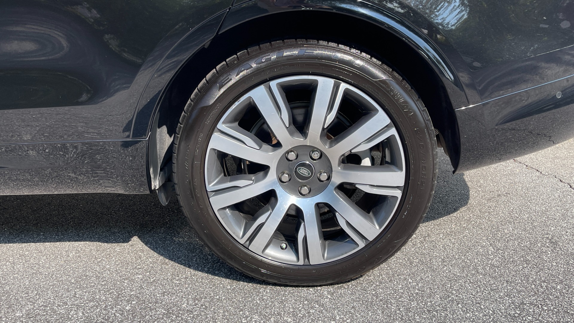Used 2019 Land Rover Discovery HSE / SEVEN SEAT / DYNAMIC PACKAGE / 21IN WHEELS / REMOTE SEAT PACKAGE for sale Sold at Formula Imports in Charlotte NC 28227 42
