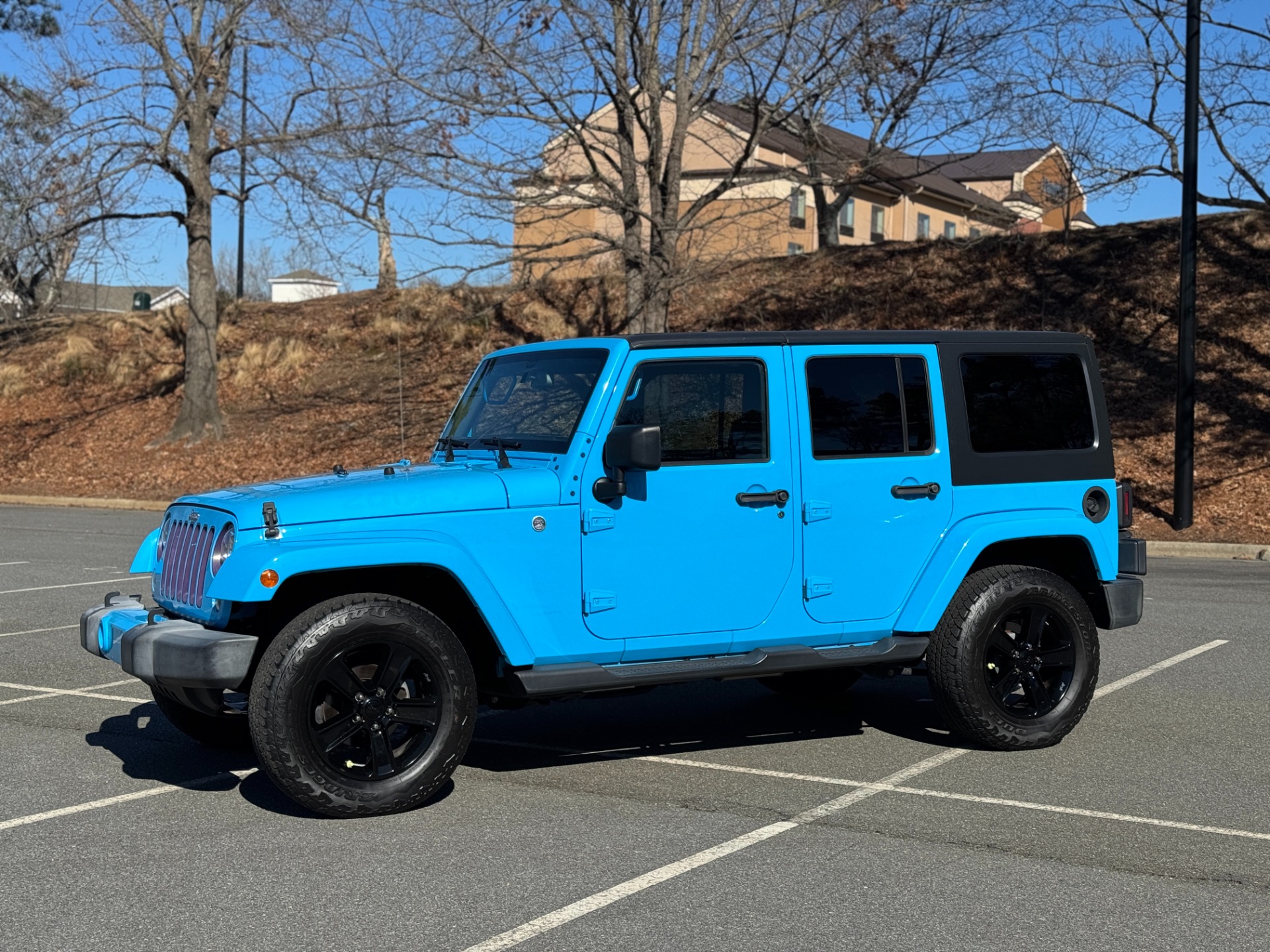 Used 2017 Jeep WRANGLER UNLIMITED SAHARA 4X4 / FREEDOM TOP / V6 / AUTO / A/C for sale Sold at Formula Imports in Charlotte NC 28227 5