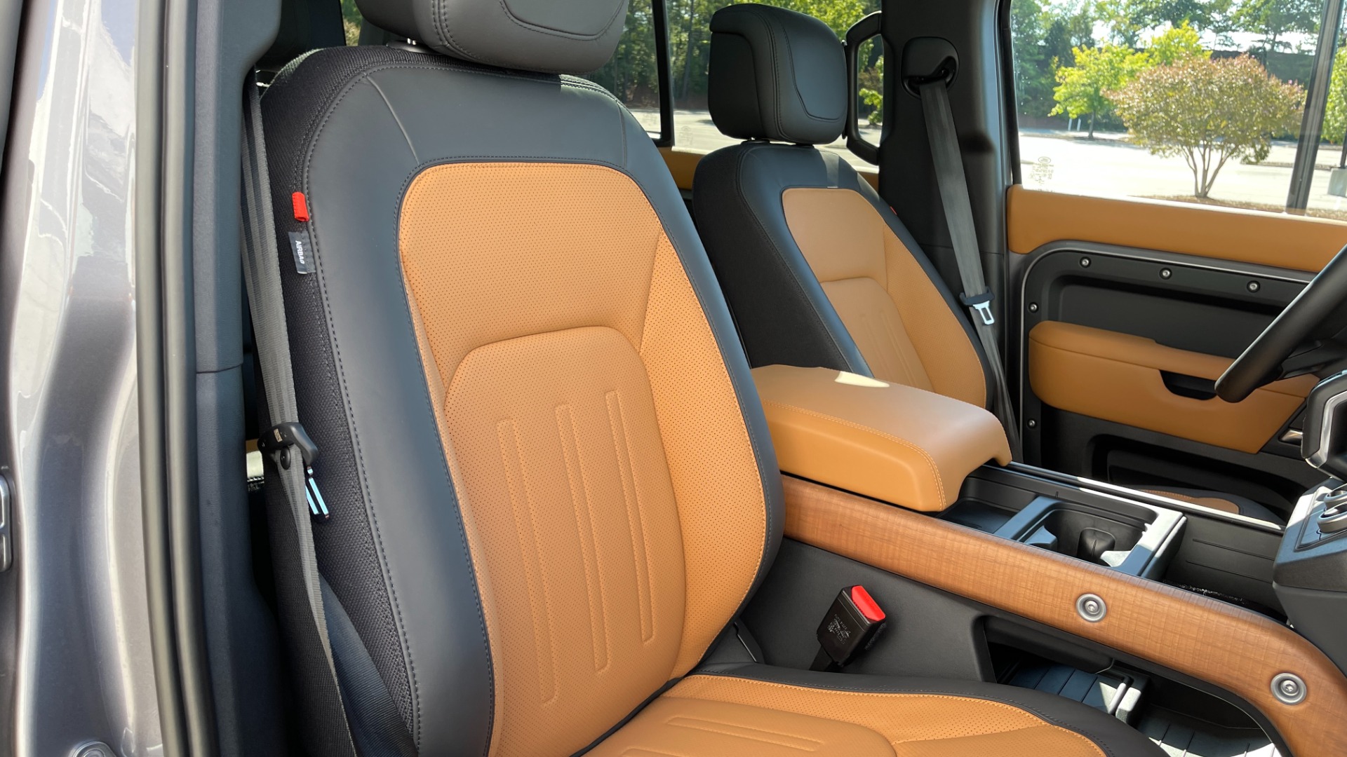 Used 2023 Land Rover Defender X / BLACK EXTERIOR PACKAGE / 22IN WHEELS / HITCH / LEATHER for sale Sold at Formula Imports in Charlotte NC 28227 14