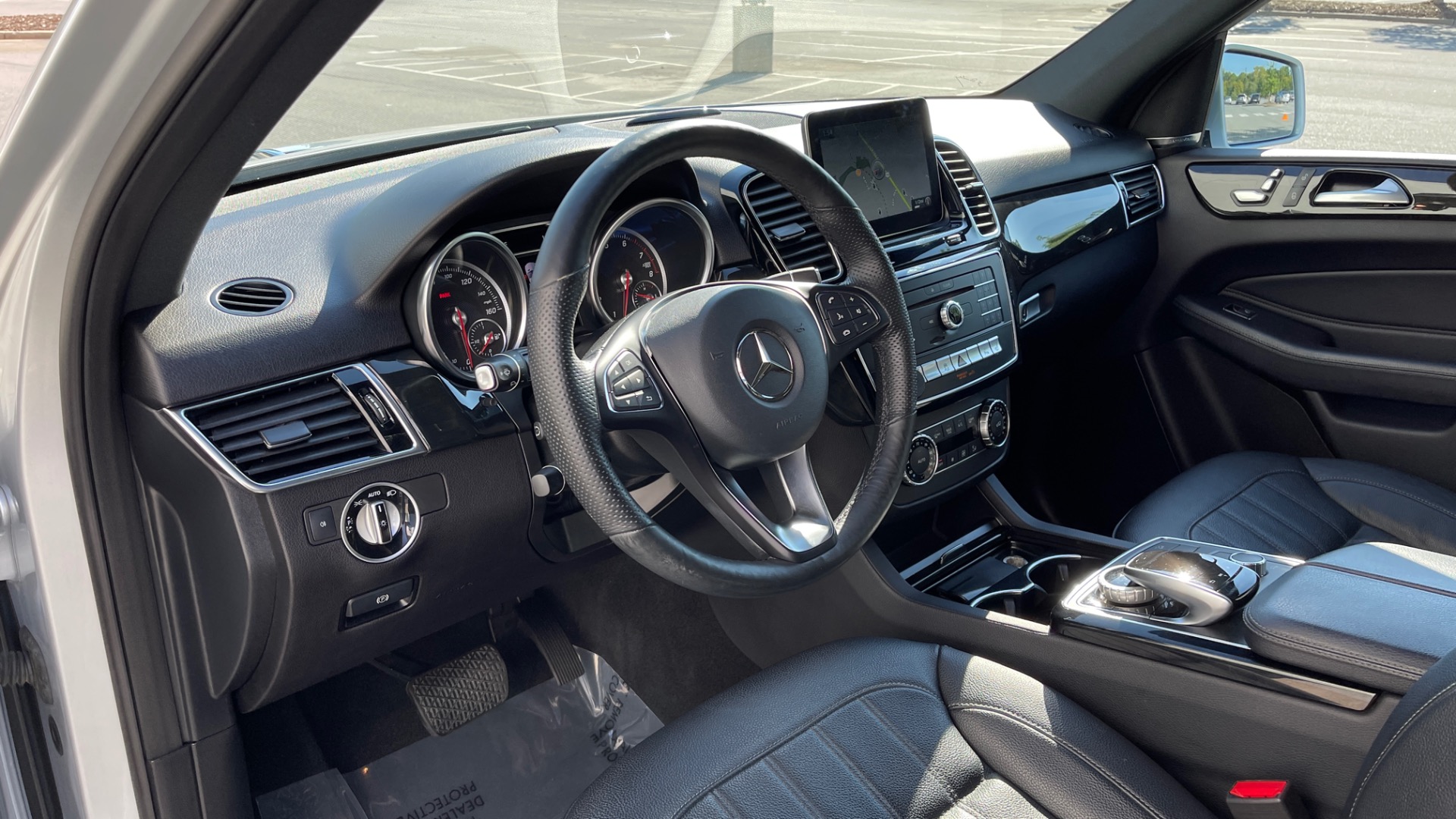 Used 2018 Mercedes-Benz GLE GLE 350 / PREMIUM / PANORAMIC SUNROOF / PREMIUM SOUND / 4MATIC for sale $34,999 at Formula Imports in Charlotte NC 28227 11