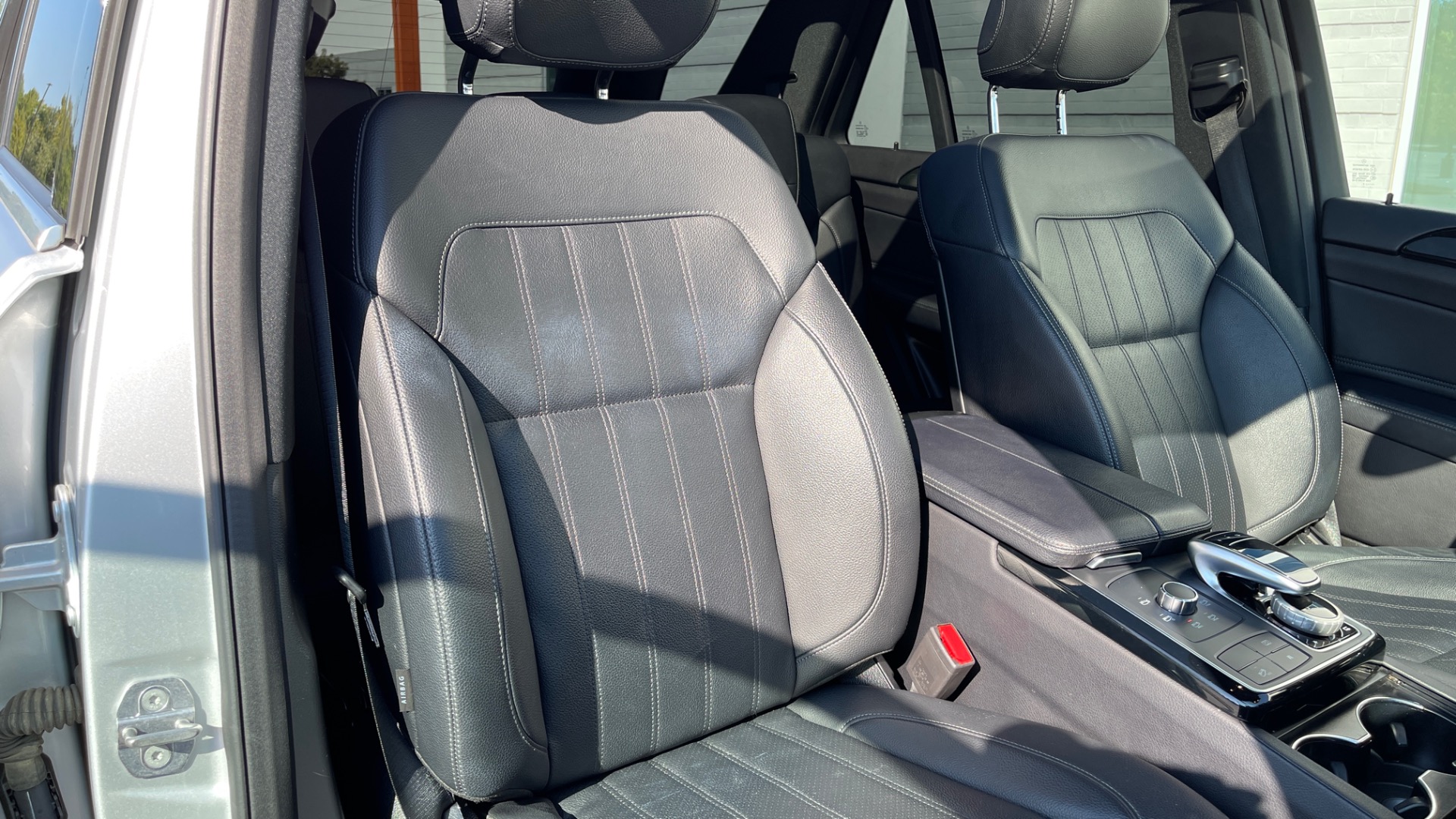 Used 2018 Mercedes-Benz GLE GLE 350 / PREMIUM / PANORAMIC SUNROOF / PREMIUM SOUND / 4MATIC for sale $34,999 at Formula Imports in Charlotte NC 28227 16