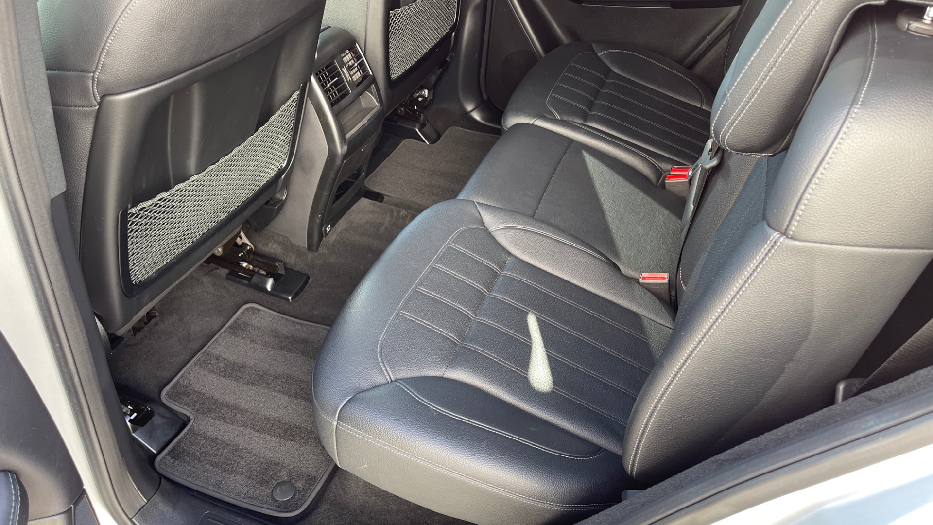 Used 2018 Mercedes-Benz GLE GLE 350 / PREMIUM / PANORAMIC SUNROOF / PREMIUM SOUND / 4MATIC for sale Sold at Formula Imports in Charlotte NC 28227 19