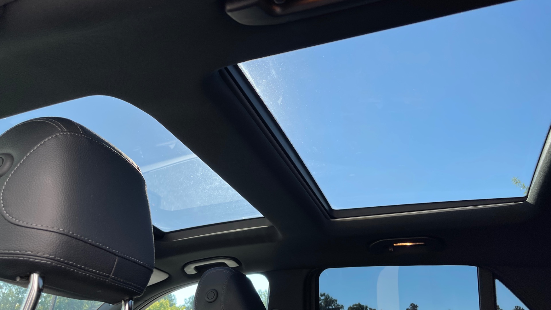 Used 2018 Mercedes-Benz GLE GLE 350 / PREMIUM / PANORAMIC SUNROOF / PREMIUM SOUND / 4MATIC for sale Sold at Formula Imports in Charlotte NC 28227 37