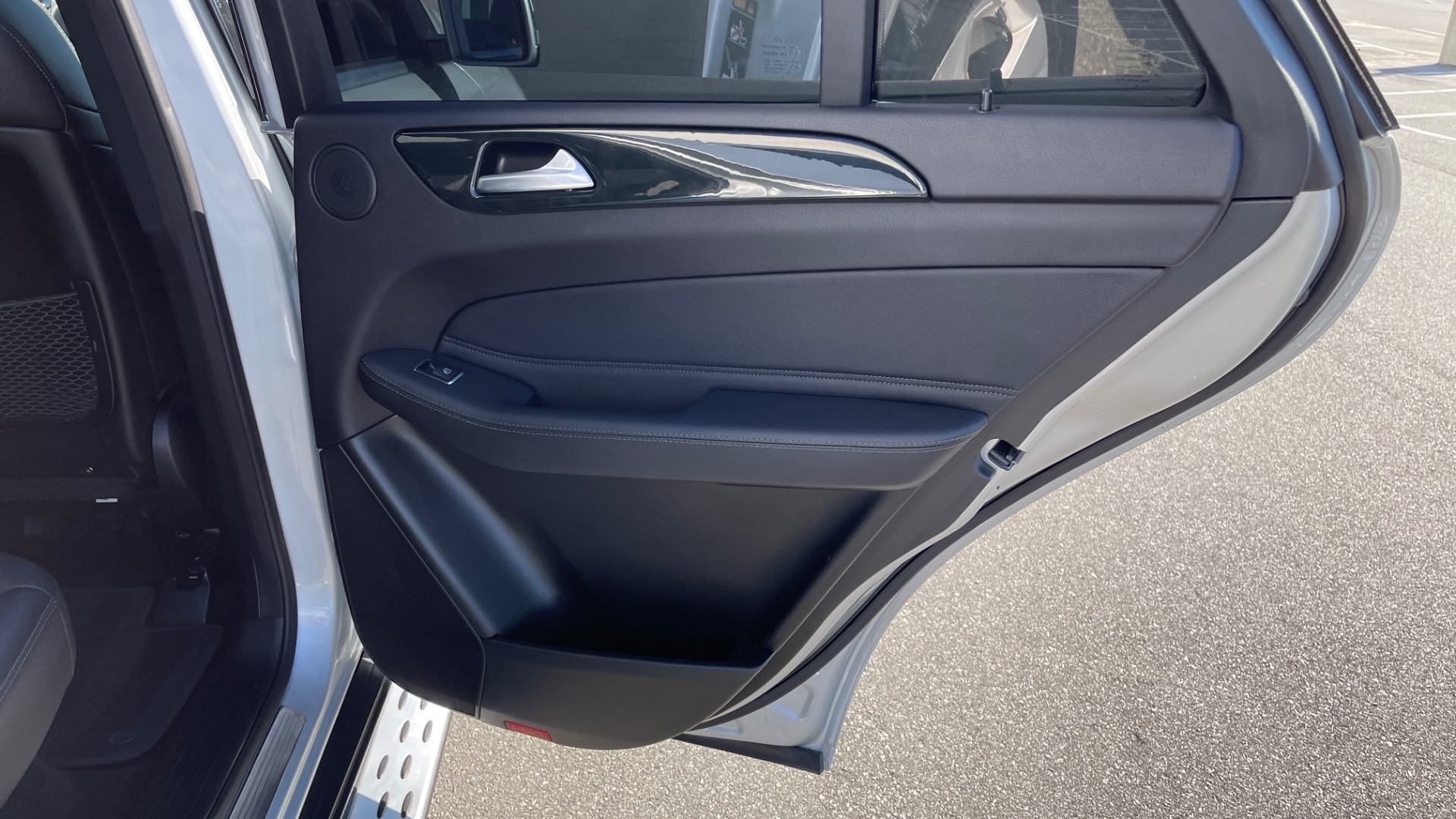 Used 2018 Mercedes-Benz GLE GLE 350 / PREMIUM / PANORAMIC SUNROOF / PREMIUM SOUND / 4MATIC for sale Sold at Formula Imports in Charlotte NC 28227 38