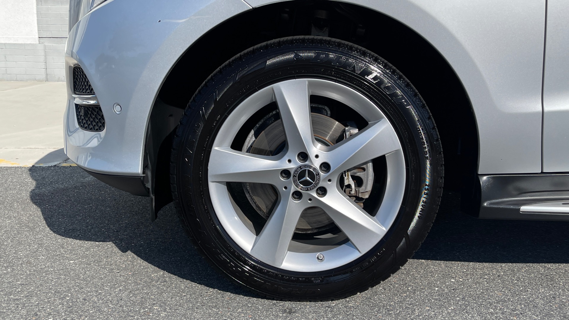 Used 2018 Mercedes-Benz GLE GLE 350 / PREMIUM / PANORAMIC SUNROOF / PREMIUM SOUND / 4MATIC for sale Sold at Formula Imports in Charlotte NC 28227 40