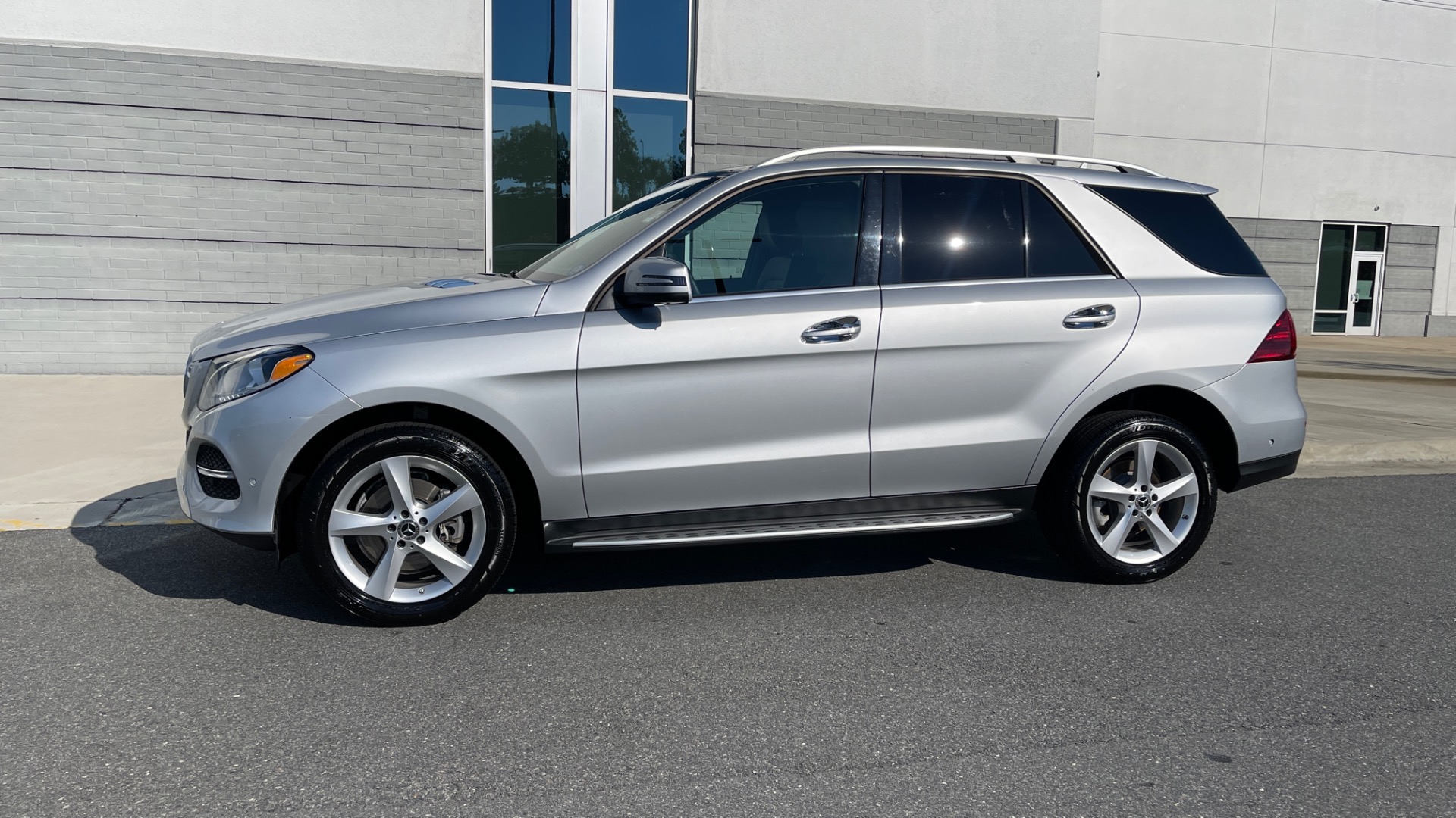 Used 2018 Mercedes-Benz GLE GLE 350 / PREMIUM / PANORAMIC SUNROOF / PREMIUM SOUND / 4MATIC for sale Sold at Formula Imports in Charlotte NC 28227 6