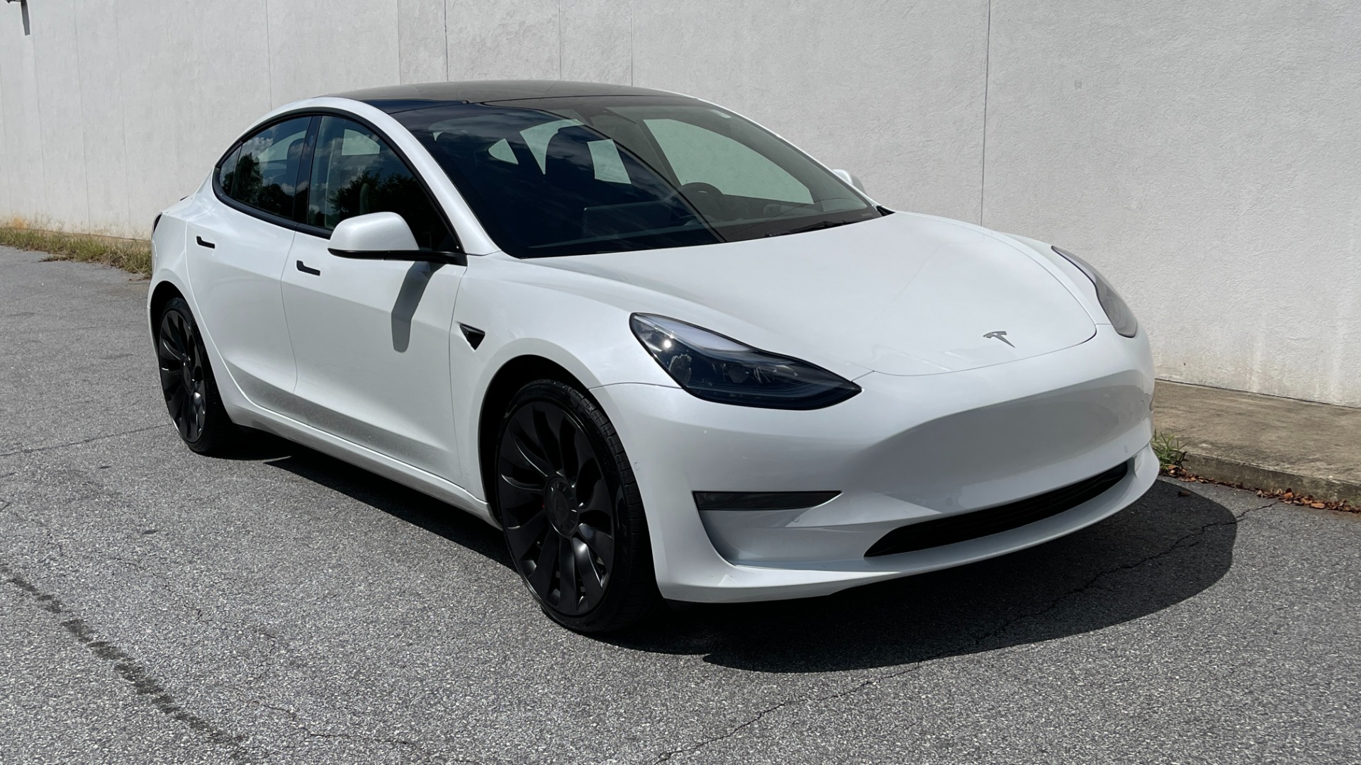 Used 2022 Tesla Model 3 PERFORMANCE UPGRADE / AUTOPILOT / HEAT PACKAGE / CARBON FIBER for sale $61,998 at Formula Imports in Charlotte NC 28227 2