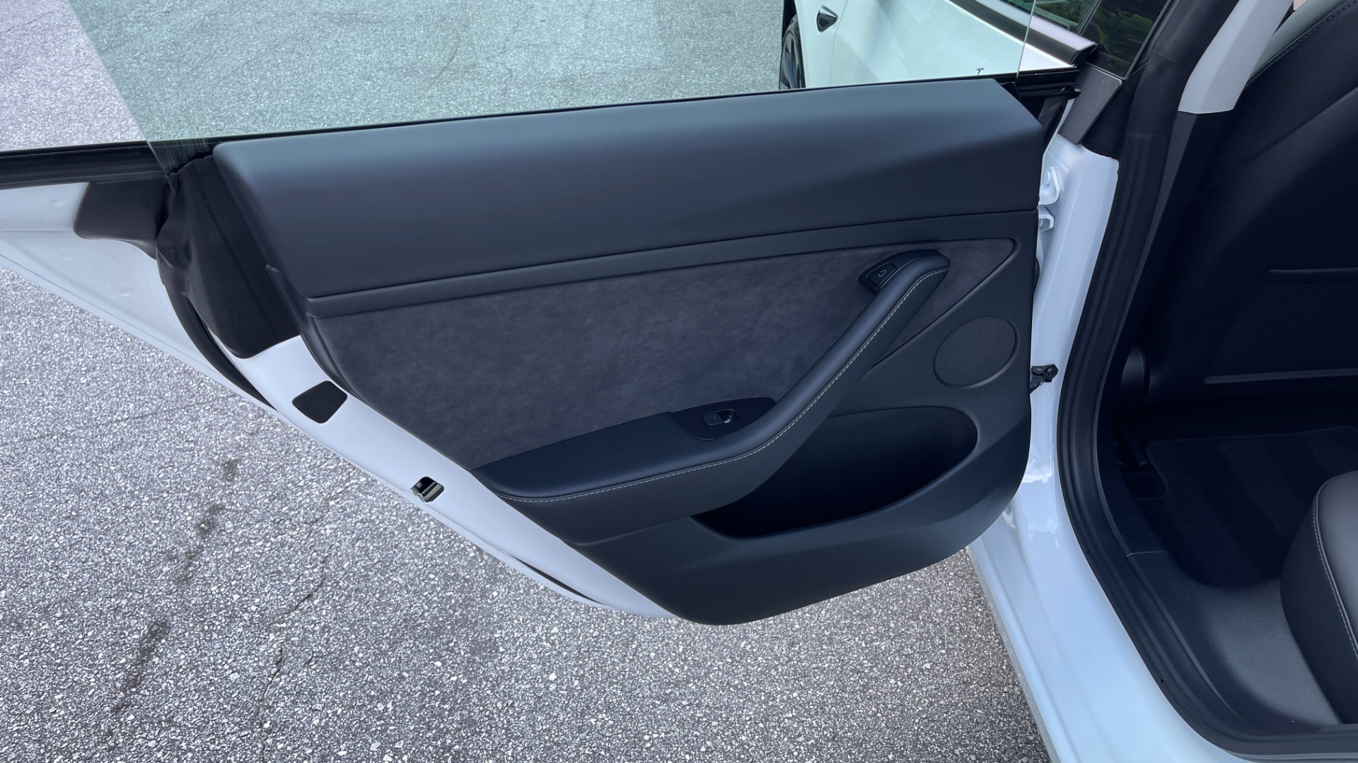 Used 2022 Tesla Model 3 PERFORMANCE UPGRADE / AUTOPILOT / HEAT PACKAGE / CARBON FIBER for sale $61,998 at Formula Imports in Charlotte NC 28227 34