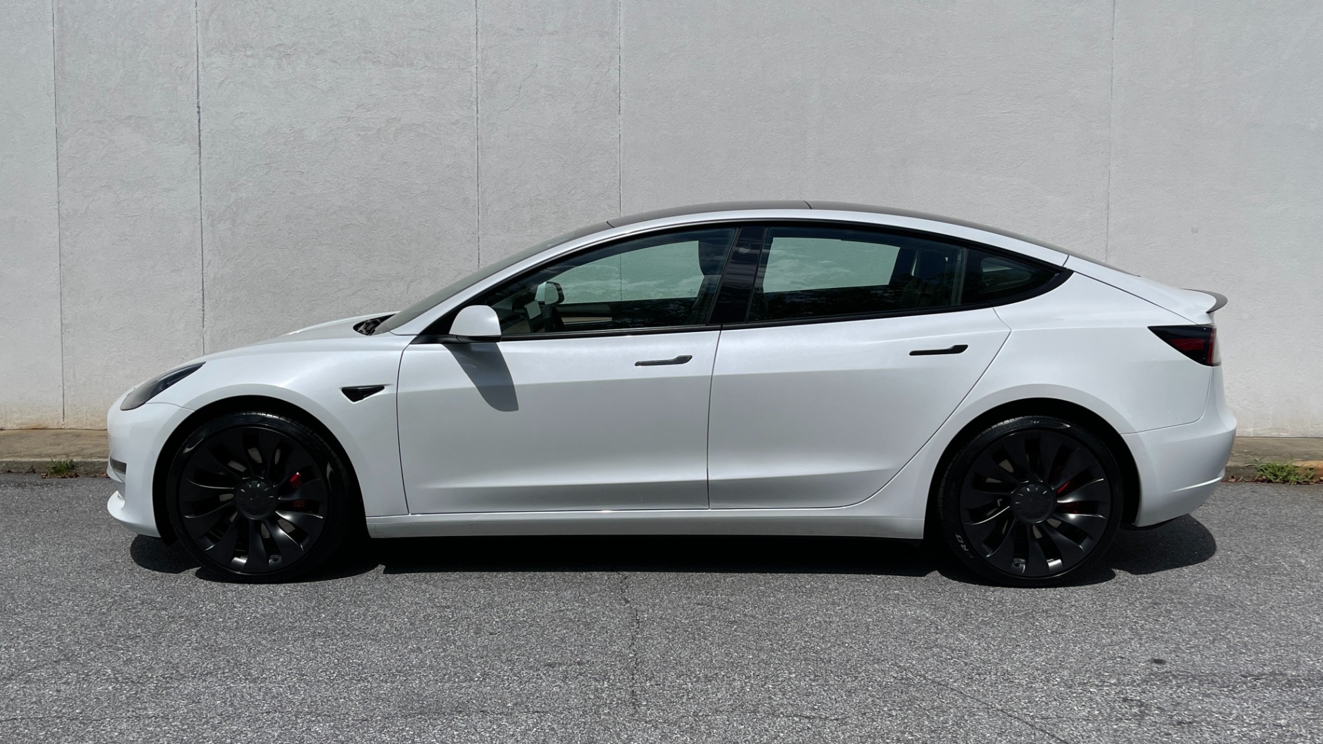 Used 2022 Tesla Model 3 PERFORMANCE / PREMIUM INTERIOR / 20IN WHEELS / AUTOPILOT / HEAT PACKAGE for sale $67,998 at Formula Imports in Charlotte NC 28227 6