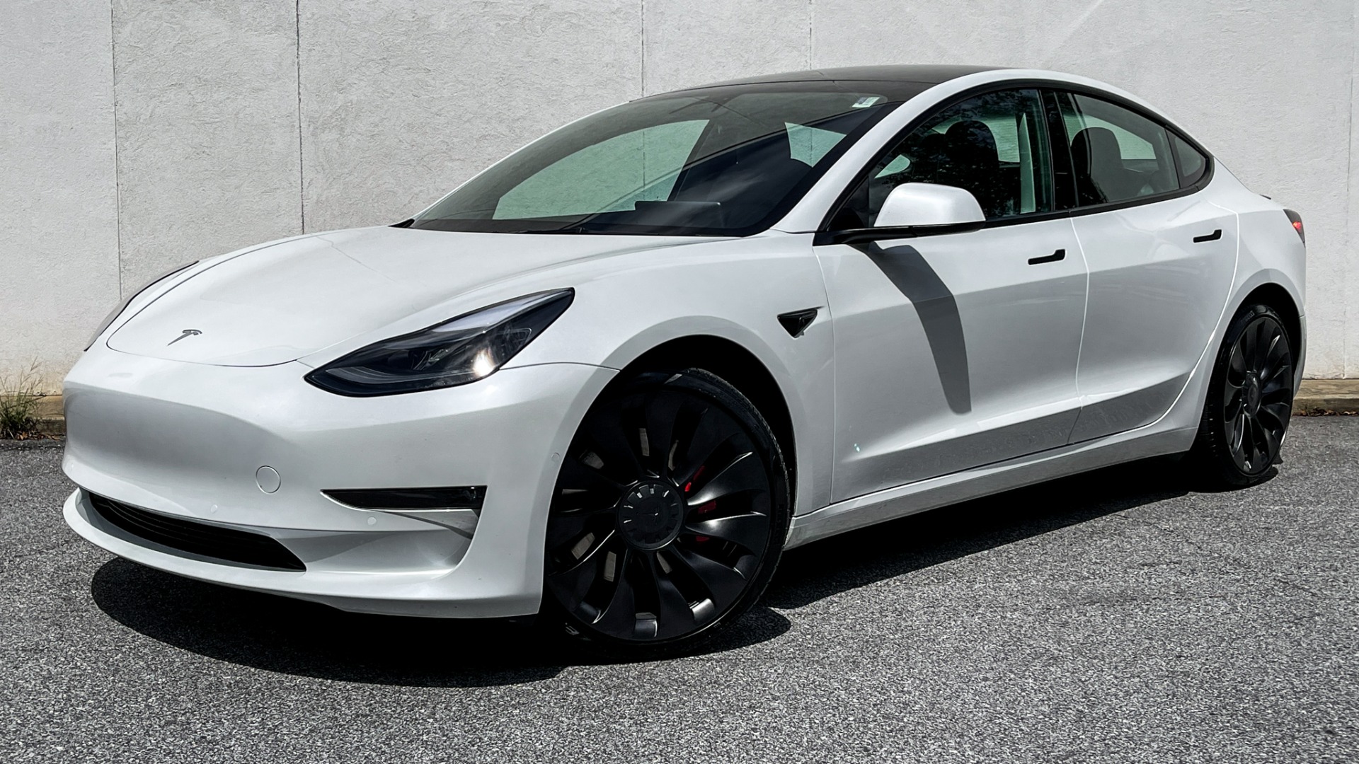 Used 2022 Tesla Model 3 PERFORMANCE UPGRADE / AUTOPILOT / HEAT PACKAGE / CARBON FIBER for sale Sold at Formula Imports in Charlotte NC 28227 1