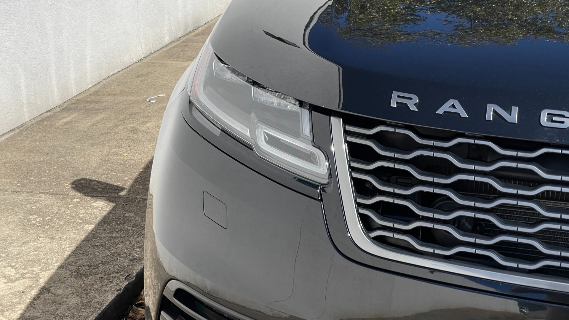 Used 2018 Land Rover Range Rover Velar R-Dynamic SE / POWER PRO / HEATED SEATS / REAR CONVENIENCE for sale Sold at Formula Imports in Charlotte NC 28227 30