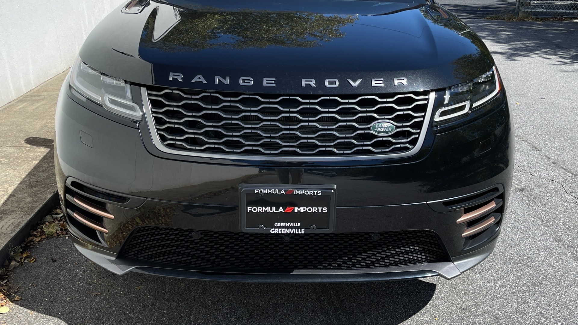 Used 2018 Land Rover Range Rover Velar R-Dynamic SE / POWER PRO / HEATED SEATS / REAR CONVENIENCE for sale $41,200 at Formula Imports in Charlotte NC 28227 5