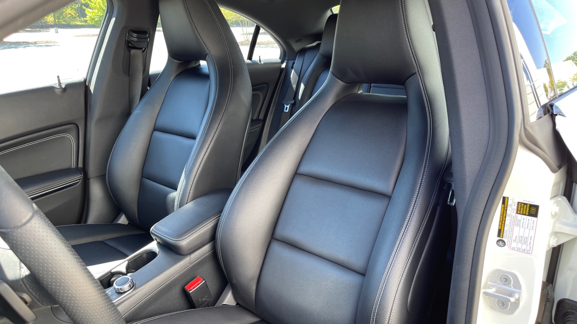Used 2018 Mercedes-Benz CLA CLA 250 / PREMIUM / CARBON FIBER / AMBIENT LIGHTING / SMARTPHONE INTEGRATIO for sale Sold at Formula Imports in Charlotte NC 28227 14