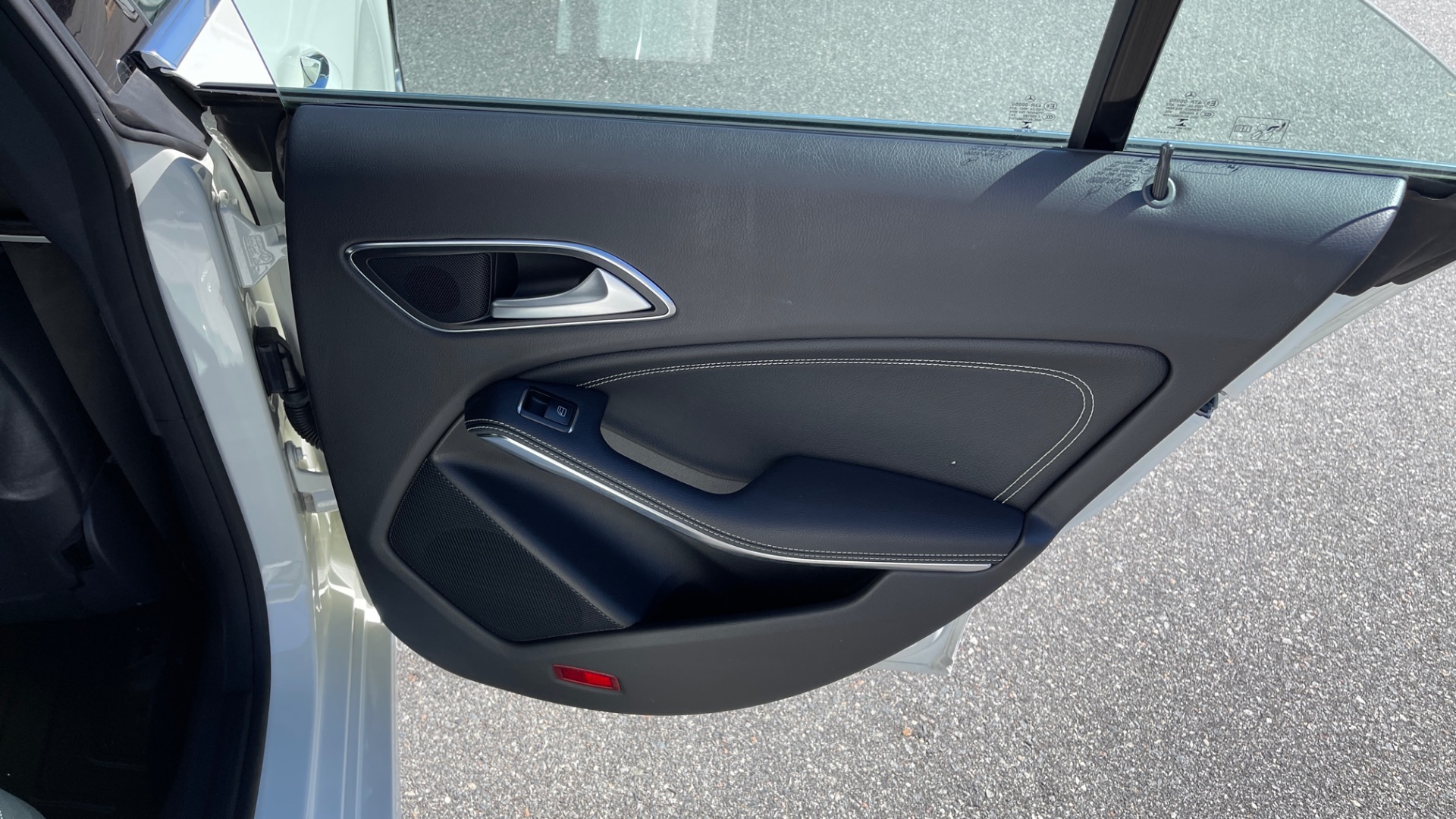 Used 2018 Mercedes-Benz CLA CLA 250 / PREMIUM / CARBON FIBER / AMBIENT LIGHTING / SMARTPHONE INTEGRATIO for sale Sold at Formula Imports in Charlotte NC 28227 29
