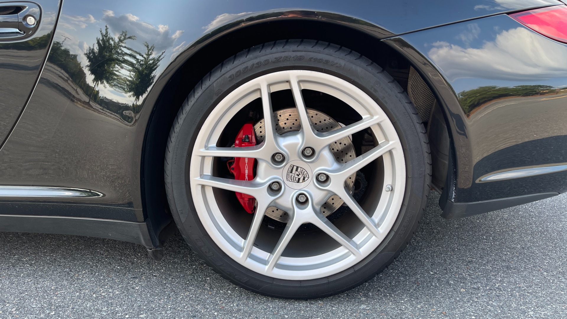 Used 2010 Porsche 911 Carrera 4S / PDK / LEATHER / BLUETOOTH / VENTILATED SEATS / BOSE SOUND for sale $77,995 at Formula Imports in Charlotte NC 28227 31