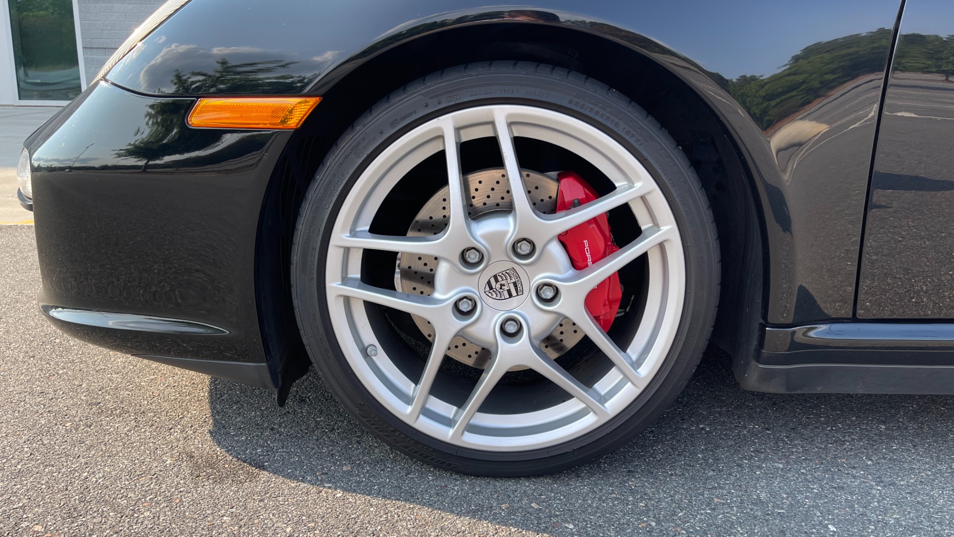 Used 2010 Porsche 911 Carrera 4S / PDK / LEATHER / BLUETOOTH / VENTILATED SEATS / BOSE SOUND for sale $77,995 at Formula Imports in Charlotte NC 28227 33