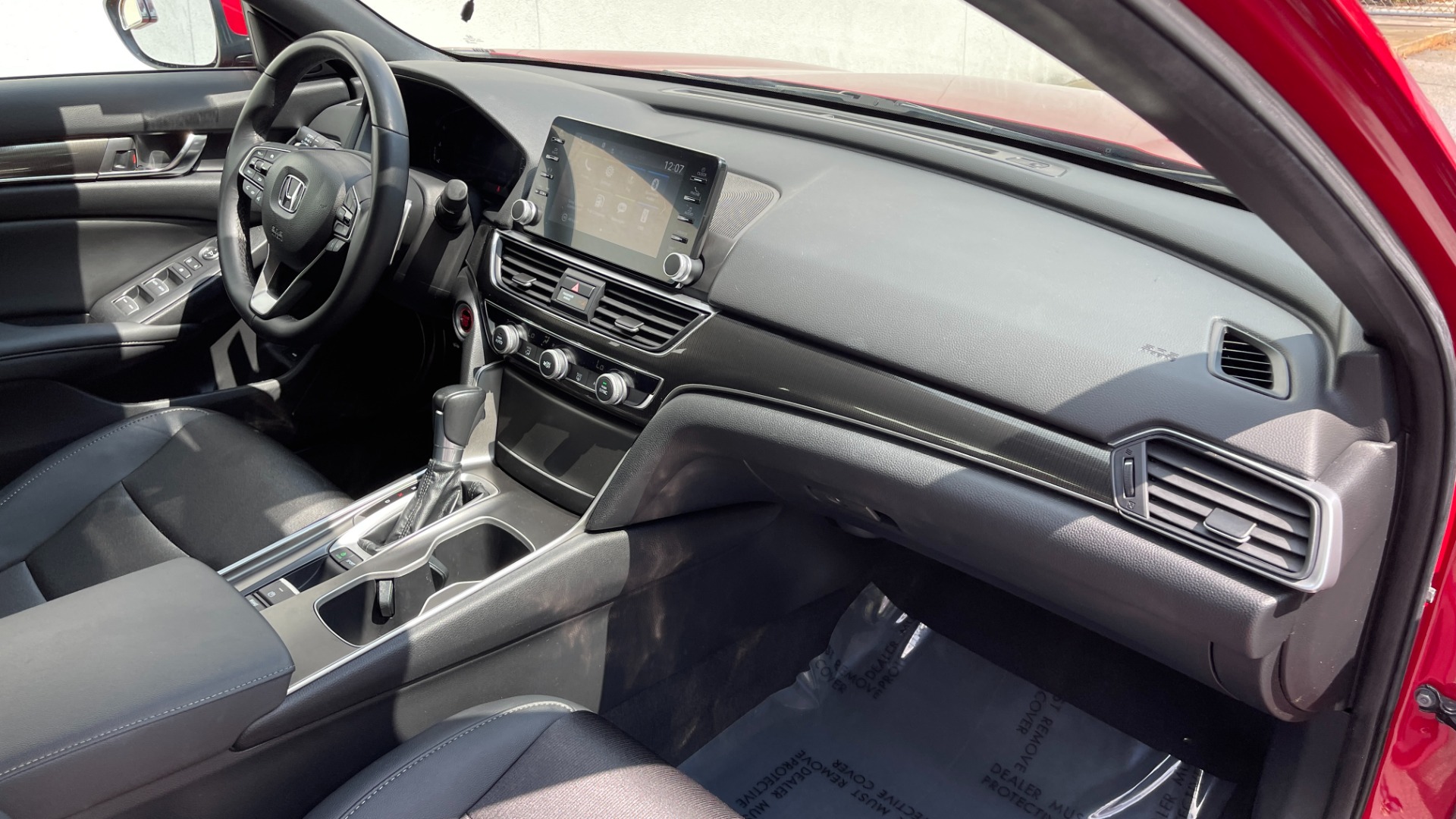 Used 2019 Honda Accord Sedan Sport 1.5T / TURBO / BACKUP CAMERA / PUSH START / DRIVER ASSISTS for sale $27,395 at Formula Imports in Charlotte NC 28227 17