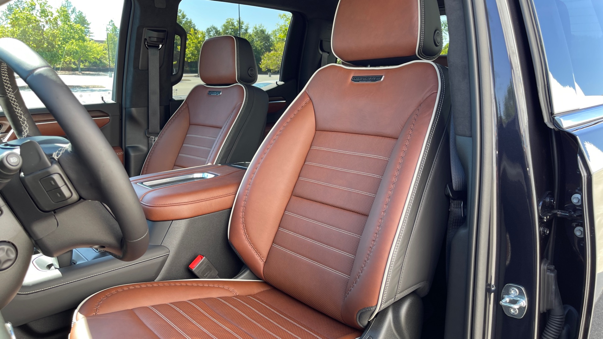 Used 2022 GMC Sierra 1500 DENALI ULTIMATE / 6.2L V8 / 22IN WHEELS / LEATHER / COOLED SEATS for sale Sold at Formula Imports in Charlotte NC 28227 13