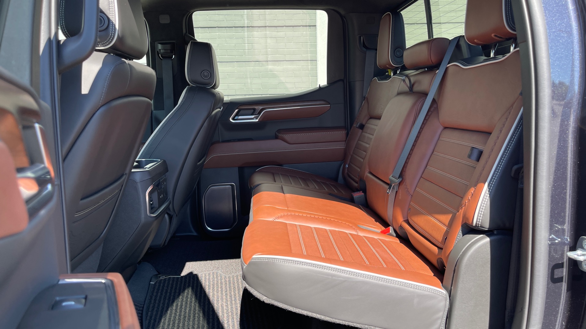 Used 2022 GMC Sierra 1500 DENALI ULTIMATE / 6.2L V8 / 22IN WHEELS / LEATHER / COOLED SEATS for sale Sold at Formula Imports in Charlotte NC 28227 16