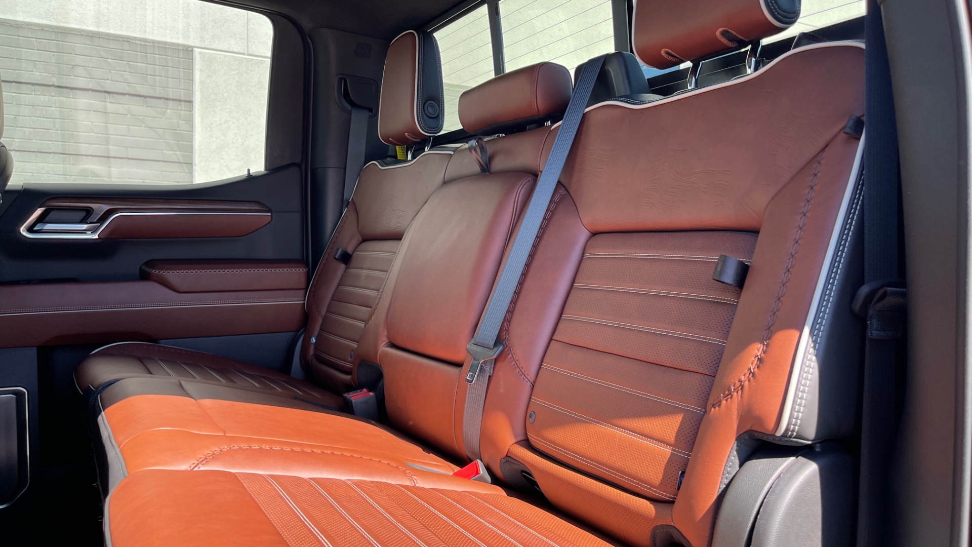 Used 2022 GMC Sierra 1500 DENALI ULTIMATE / 6.2L V8 / 22IN WHEELS / LEATHER / COOLED SEATS for sale Sold at Formula Imports in Charlotte NC 28227 18