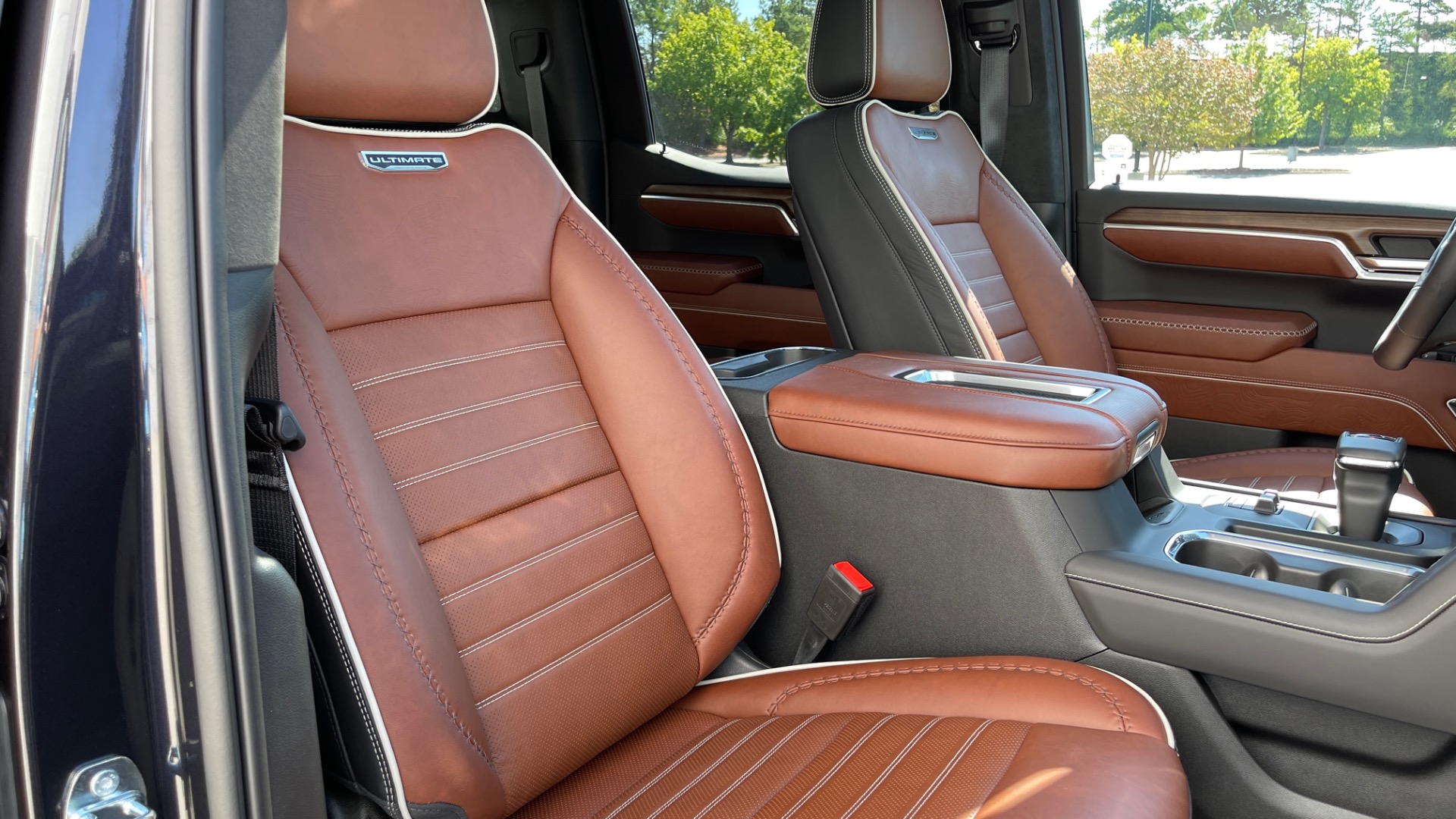 Used 2022 GMC Sierra 1500 DENALI ULTIMATE / 6.2L V8 / 22IN WHEELS / LEATHER / COOLED SEATS for sale Sold at Formula Imports in Charlotte NC 28227 22