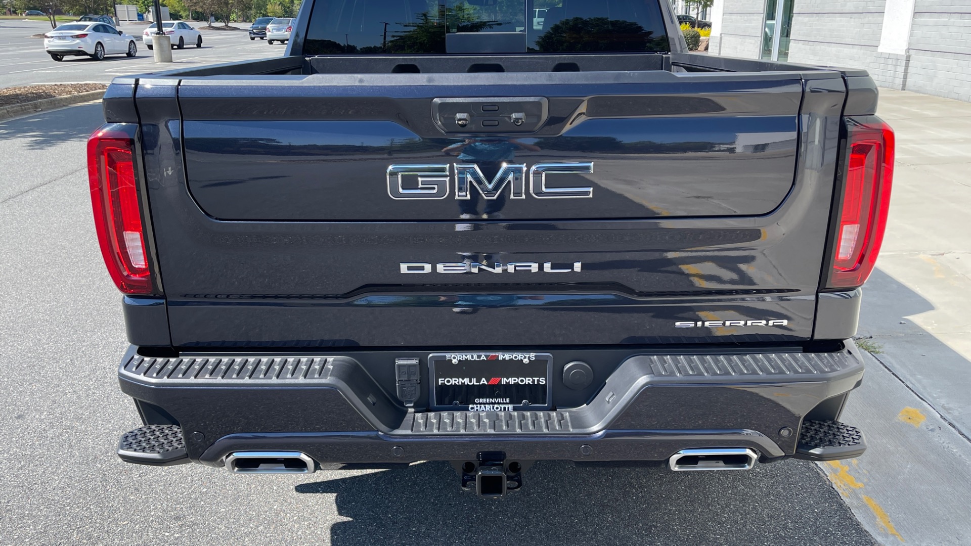 Used 2022 GMC Sierra 1500 DENALI ULTIMATE / 6.2L V8 / 22IN WHEELS / LEATHER / COOLED SEATS for sale Sold at Formula Imports in Charlotte NC 28227 32