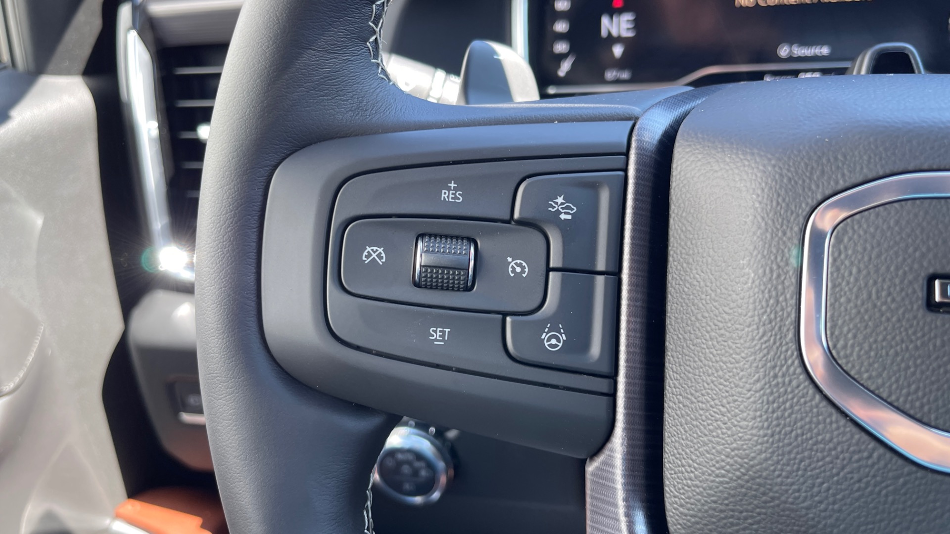 Used 2022 GMC Sierra 1500 DENALI ULTIMATE / 6.2L V8 / 22IN WHEELS / LEATHER / COOLED SEATS for sale Sold at Formula Imports in Charlotte NC 28227 44