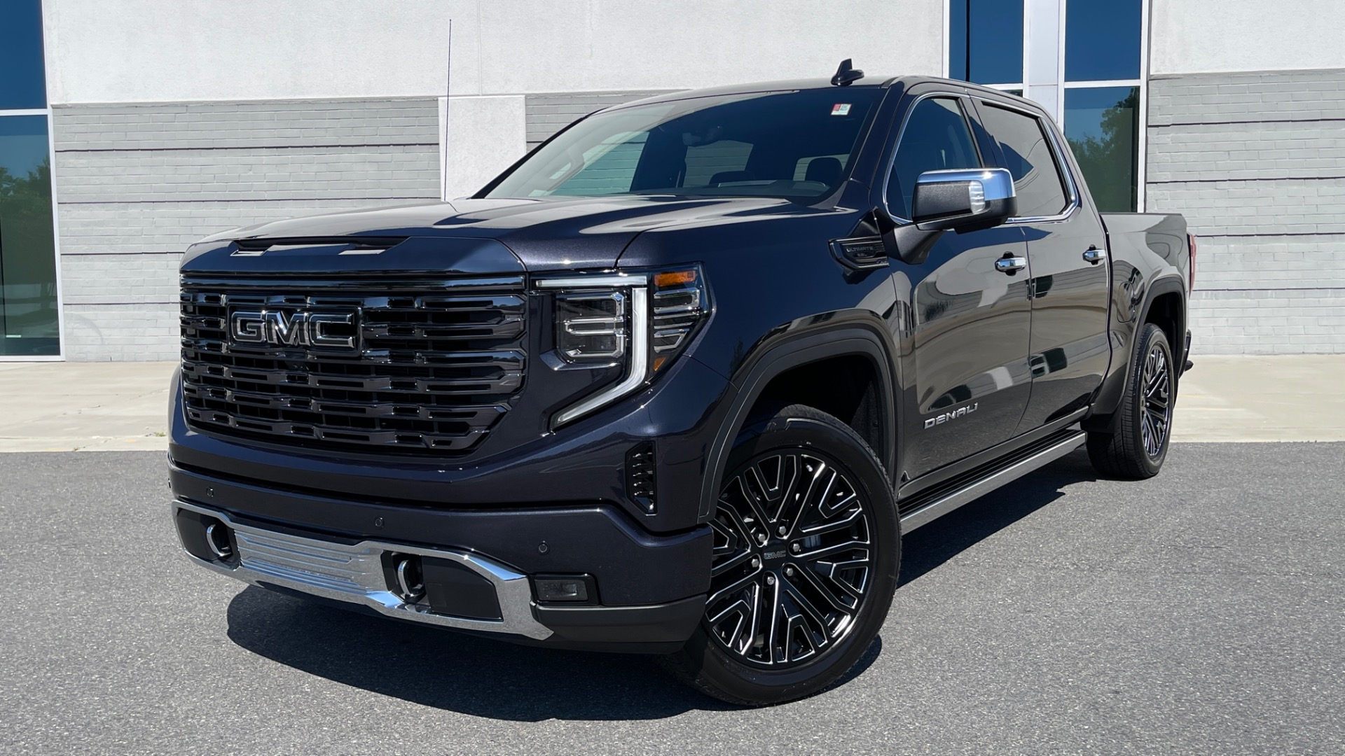Used 2022 GMC Sierra 1500 DENALI ULTIMATE / 6.2L V8 / 22IN WHEELS / LEATHER / COOLED SEATS for sale Sold at Formula Imports in Charlotte NC 28227 1