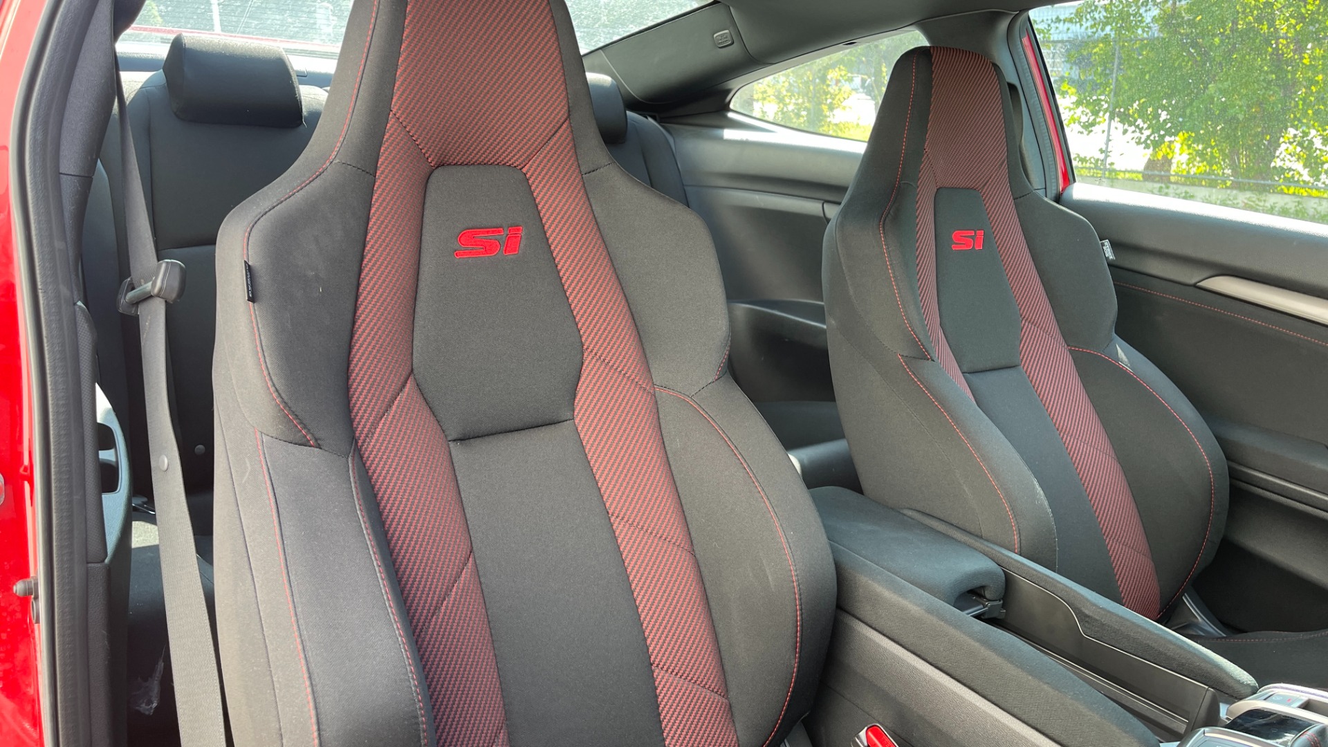 Used 2020 Honda Civic SI COUPE / 6SPEED / BACKUP CAMERA / BUCKET SEATS for sale Sold at Formula Imports in Charlotte NC 28227 10