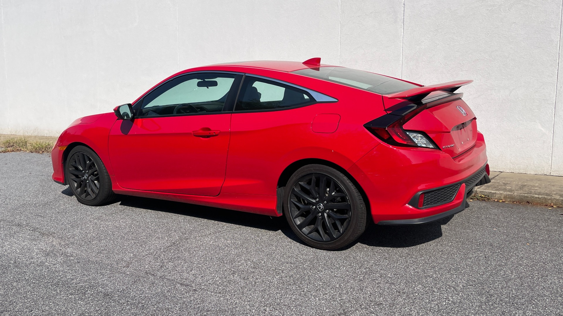 Used 2020 Honda Civic SI COUPE / 6SPEED / BACKUP CAMERA / BUCKET SEATS for sale Sold at Formula Imports in Charlotte NC 28227 4