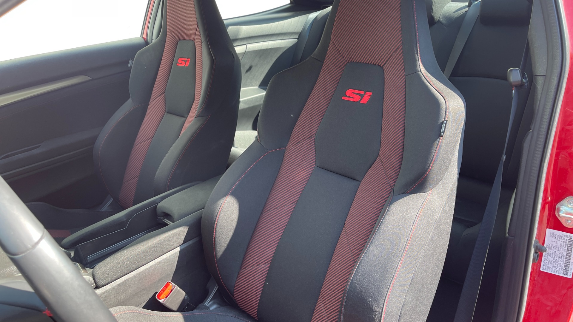 Used 2020 Honda Civic SI COUPE / 6SPEED / BACKUP CAMERA / BUCKET SEATS for sale Sold at Formula Imports in Charlotte NC 28227 9