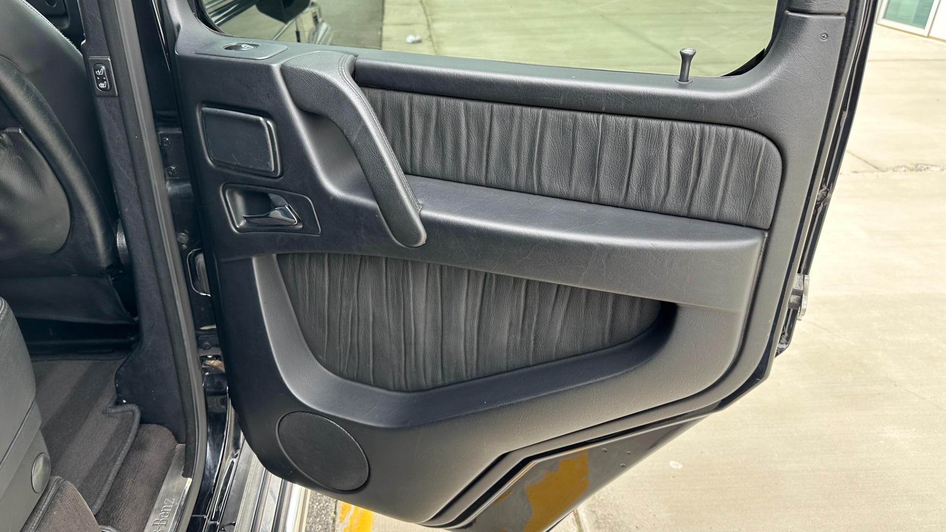 Used 2007 Mercedes-Benz G-Class G 550 V8 / LEATHER / 4MATIC / HEATED SEATING / MEMORY / BLACKOUT for sale Sold at Formula Imports in Charlotte NC 28227 20