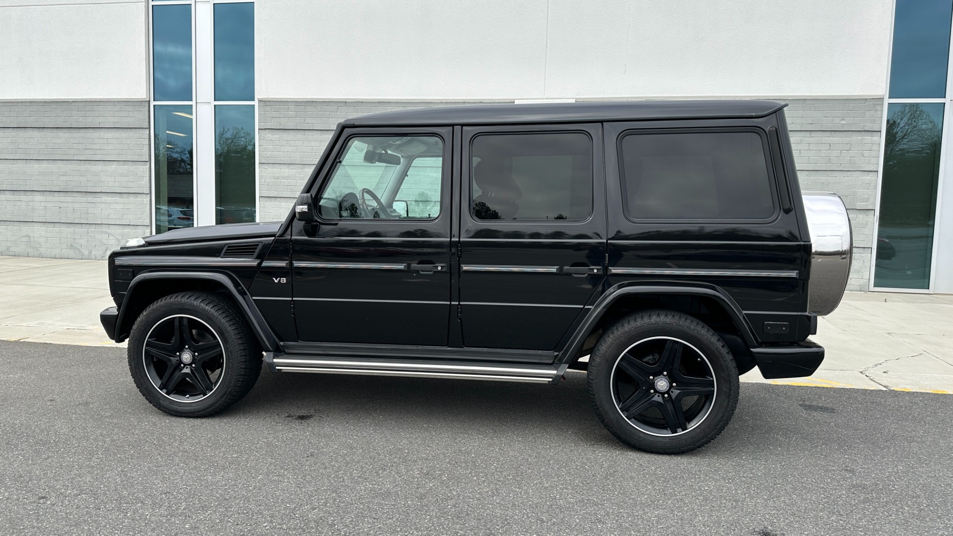 Used 2007 Mercedes-Benz G-Class G 550 V8 / LEATHER / 4MATIC / HEATED SEATING / MEMORY / BLACKOUT for sale Sold at Formula Imports in Charlotte NC 28227 3