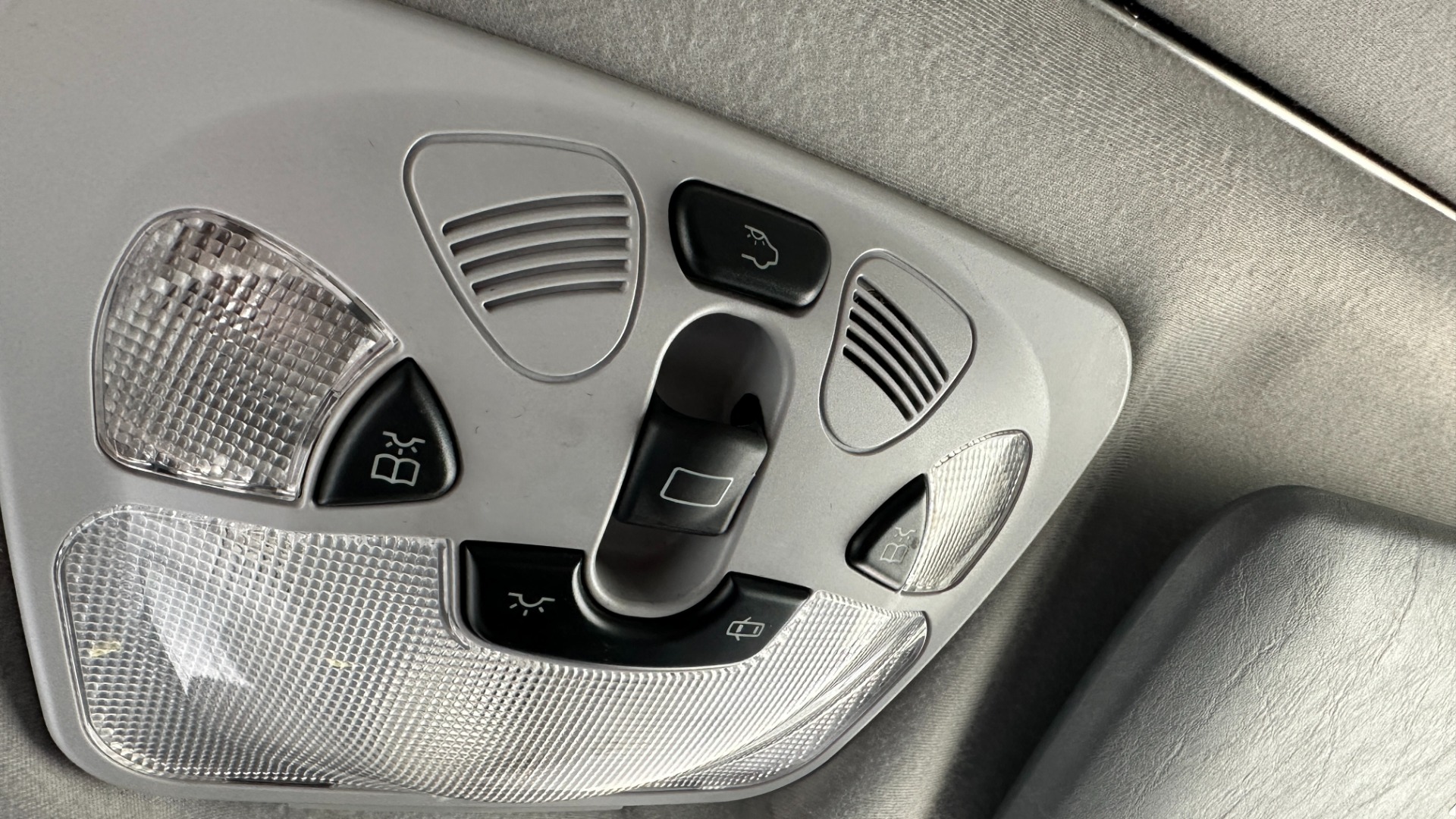 Used 2007 Mercedes-Benz G-Class G 550 V8 / LEATHER / 4MATIC / HEATED SEATING / MEMORY / BLACKOUT for sale $55,999 at Formula Imports in Charlotte NC 28227 34