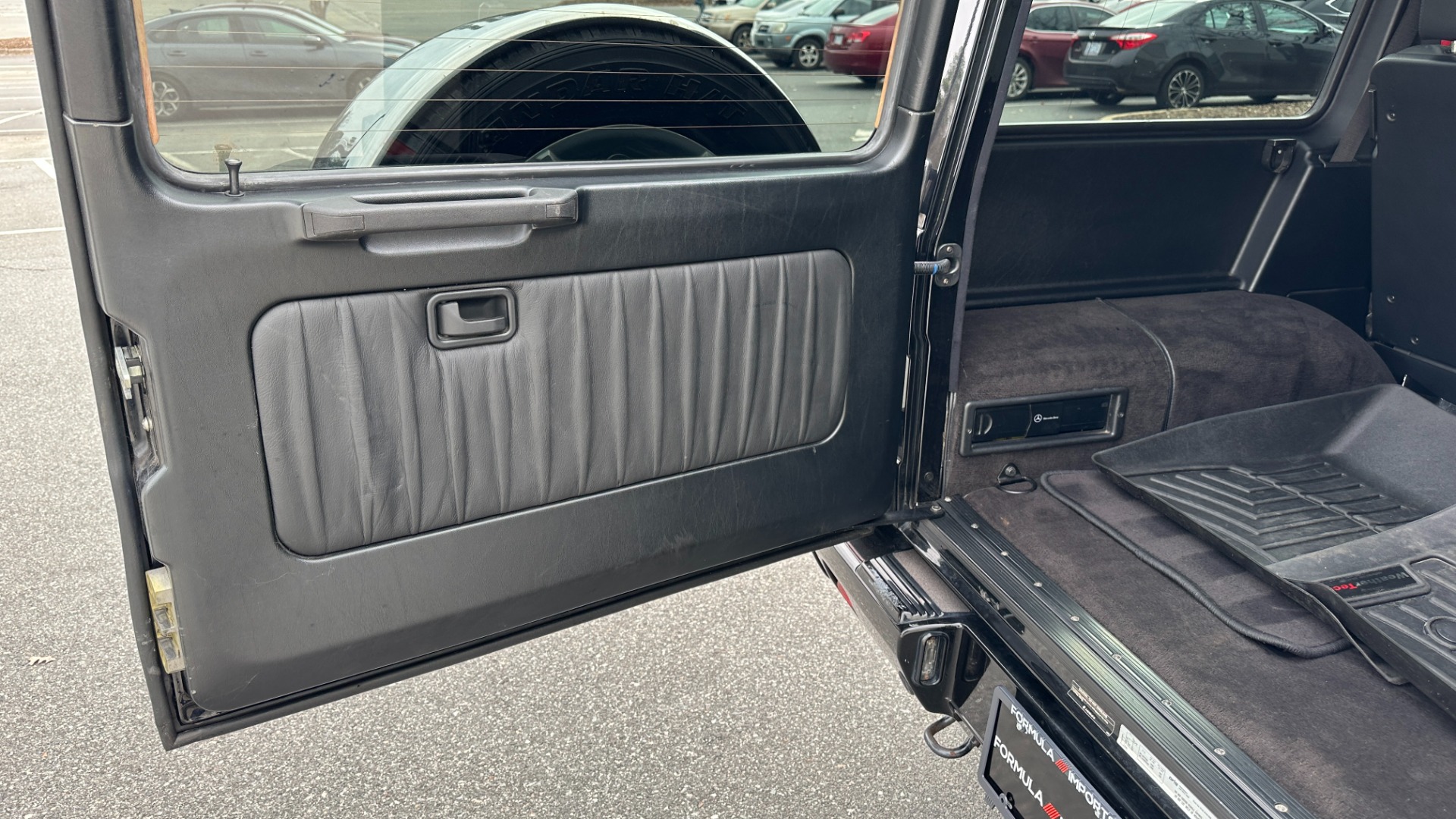 Used 2007 Mercedes-Benz G-Class G 550 V8 / LEATHER / 4MATIC / HEATED SEATING / MEMORY / BLACKOUT for sale Sold at Formula Imports in Charlotte NC 28227 35