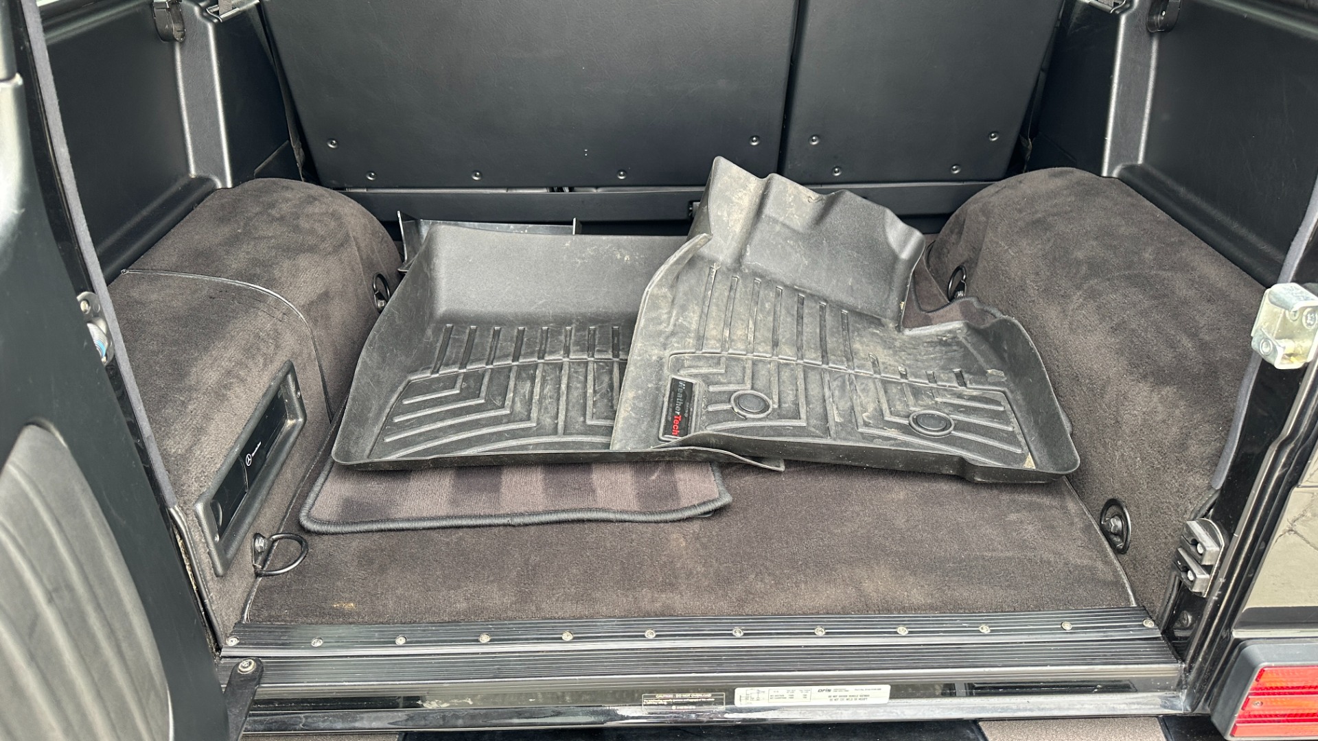 Used 2007 Mercedes-Benz G-Class G 550 V8 / LEATHER / 4MATIC / HEATED SEATING / MEMORY / BLACKOUT for sale Sold at Formula Imports in Charlotte NC 28227 37