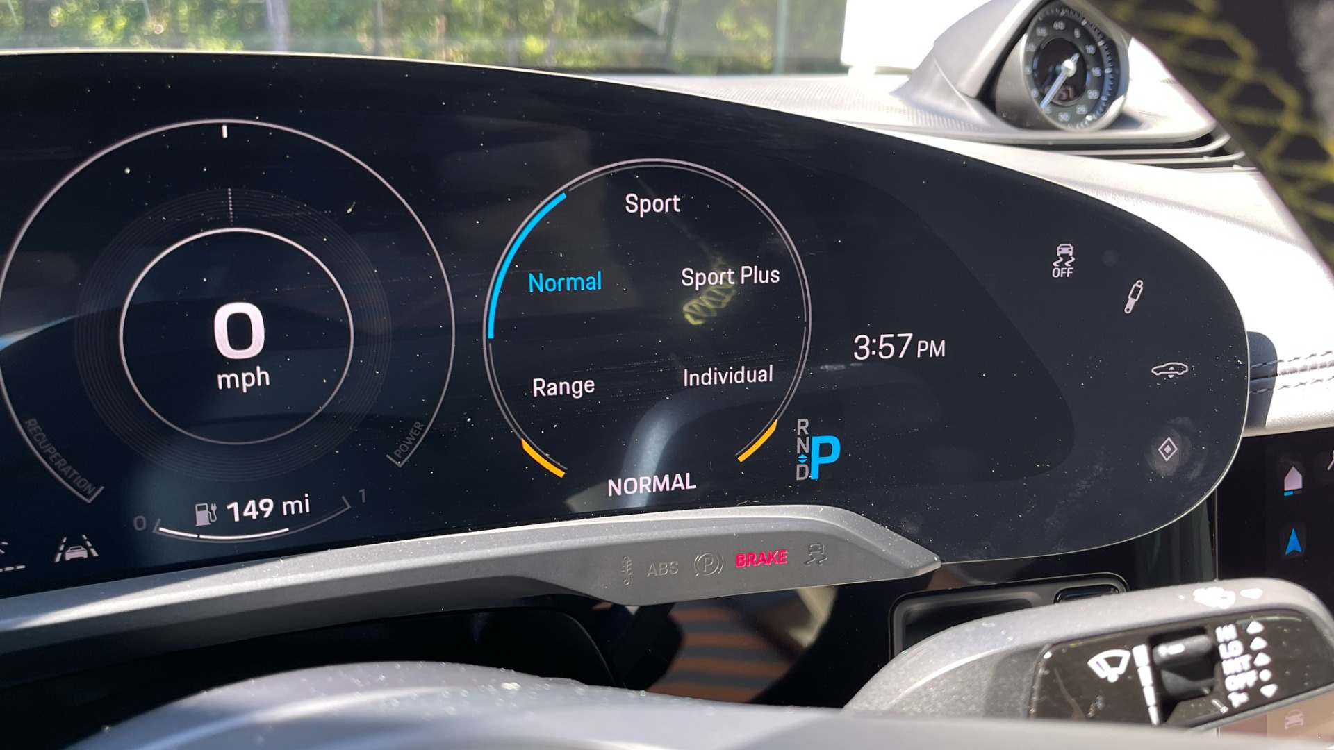 Used 2020 Porsche Taycan 4S / PERFORMANCE BATTERY / PAINT PROTECTION / SPORT CHRONO / PREMIUM PACKAG for sale $124,995 at Formula Imports in Charlotte NC 28227 33