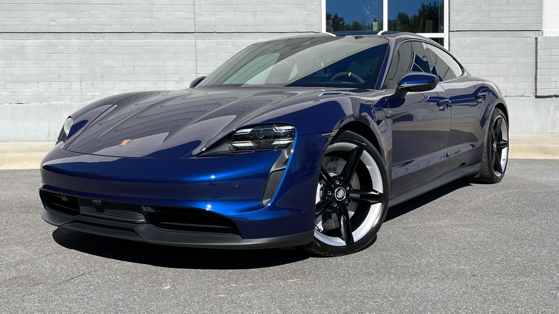 Used 2020 Porsche Taycan 4S / PERFORMANCE BATTERY / PAINT PROTECTION / SPORT CHRONO / PREMIUM PACKAG for sale $124,995 at Formula Imports in Charlotte NC 28227 1