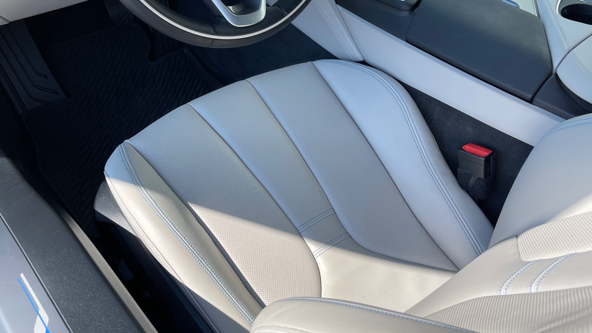 Used 2014 BMW i8 PURE IMPULSE WORLD / BLUE SEATBELTS / PERFORATED LEATHER / LED HEADLIGHTS for sale $75,999 at Formula Imports in Charlotte NC 28227 23