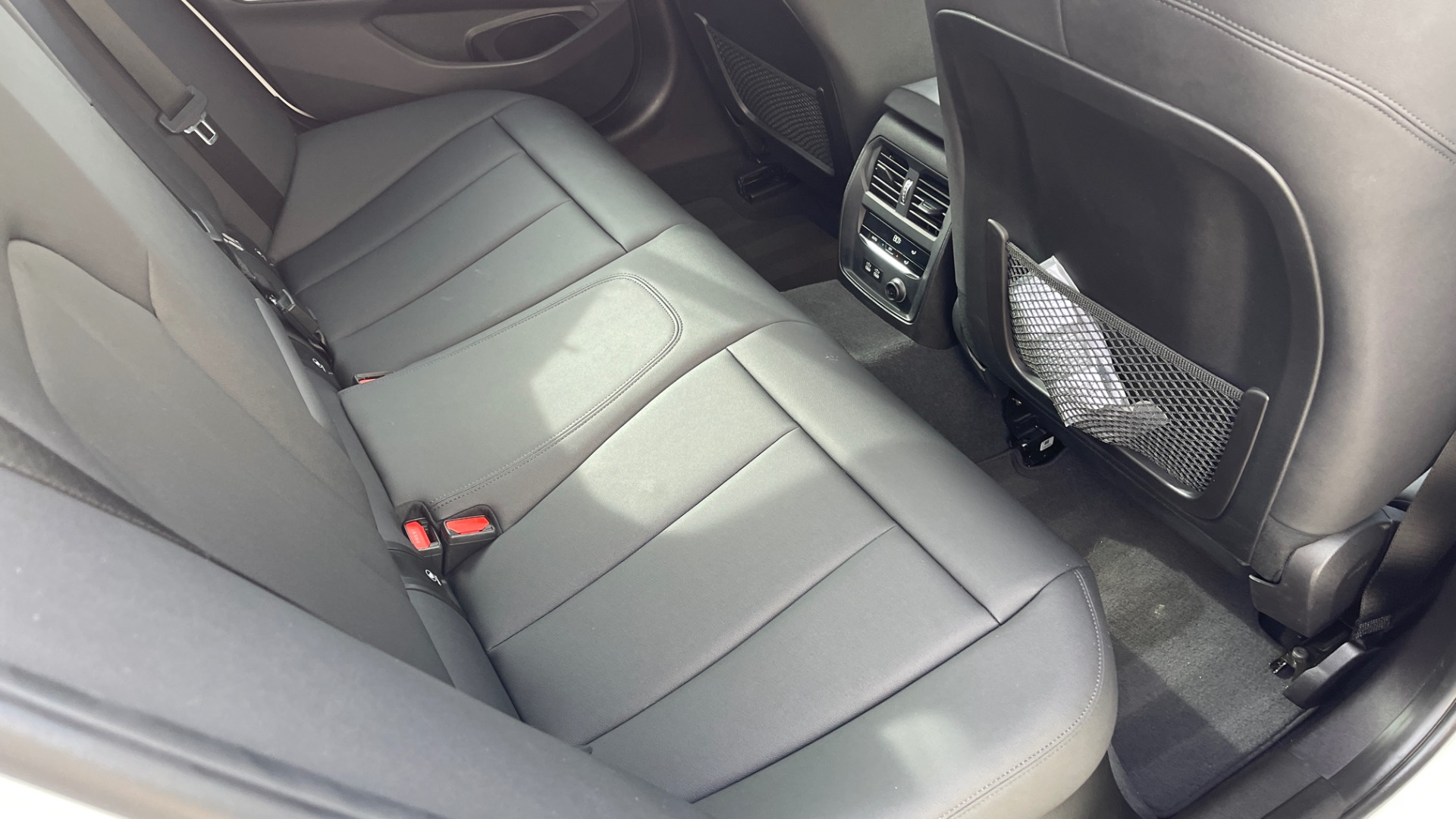 Used 2020 BMW 3 Series 330i xDrive / CONVENIENCE PACKAGE / HEATED STEERING / 19IN WHEELS / KEYLESS for sale $35,795 at Formula Imports in Charlotte NC 28227 13