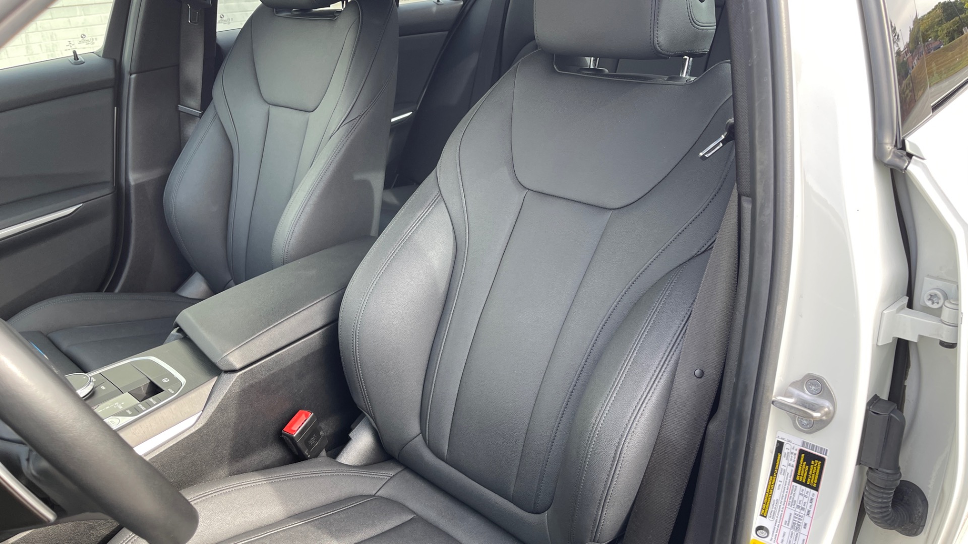 Used 2020 BMW 3 Series 330i xDrive / CONVENIENCE PACKAGE / HEATED STEERING / 19IN WHEELS / KEYLESS for sale $35,795 at Formula Imports in Charlotte NC 28227 19