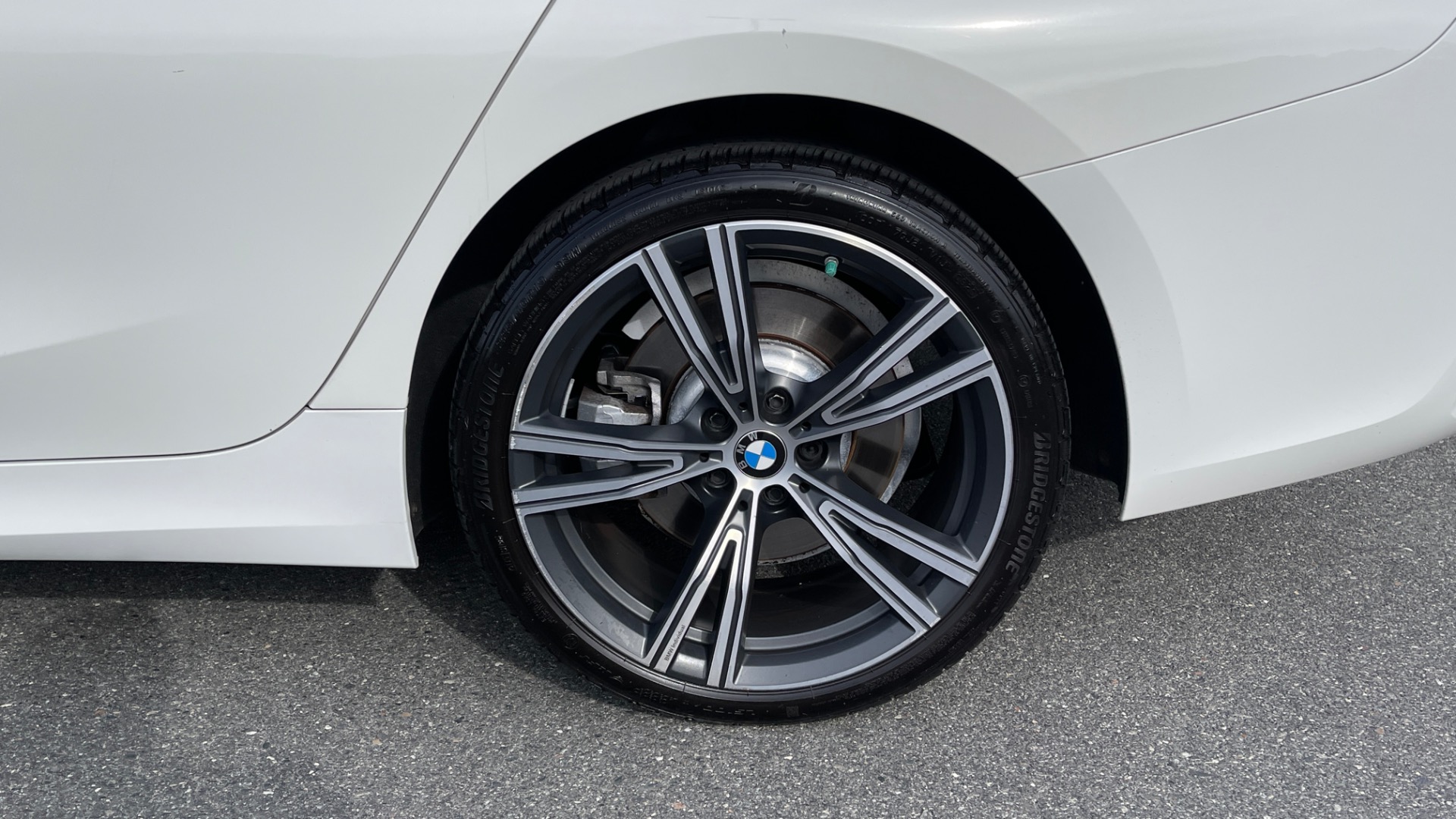 Used 2020 BMW 3 Series 330i xDrive / CONVENIENCE PACKAGE / HEATED STEERING / 19IN WHEELS / KEYLESS for sale $35,795 at Formula Imports in Charlotte NC 28227 40