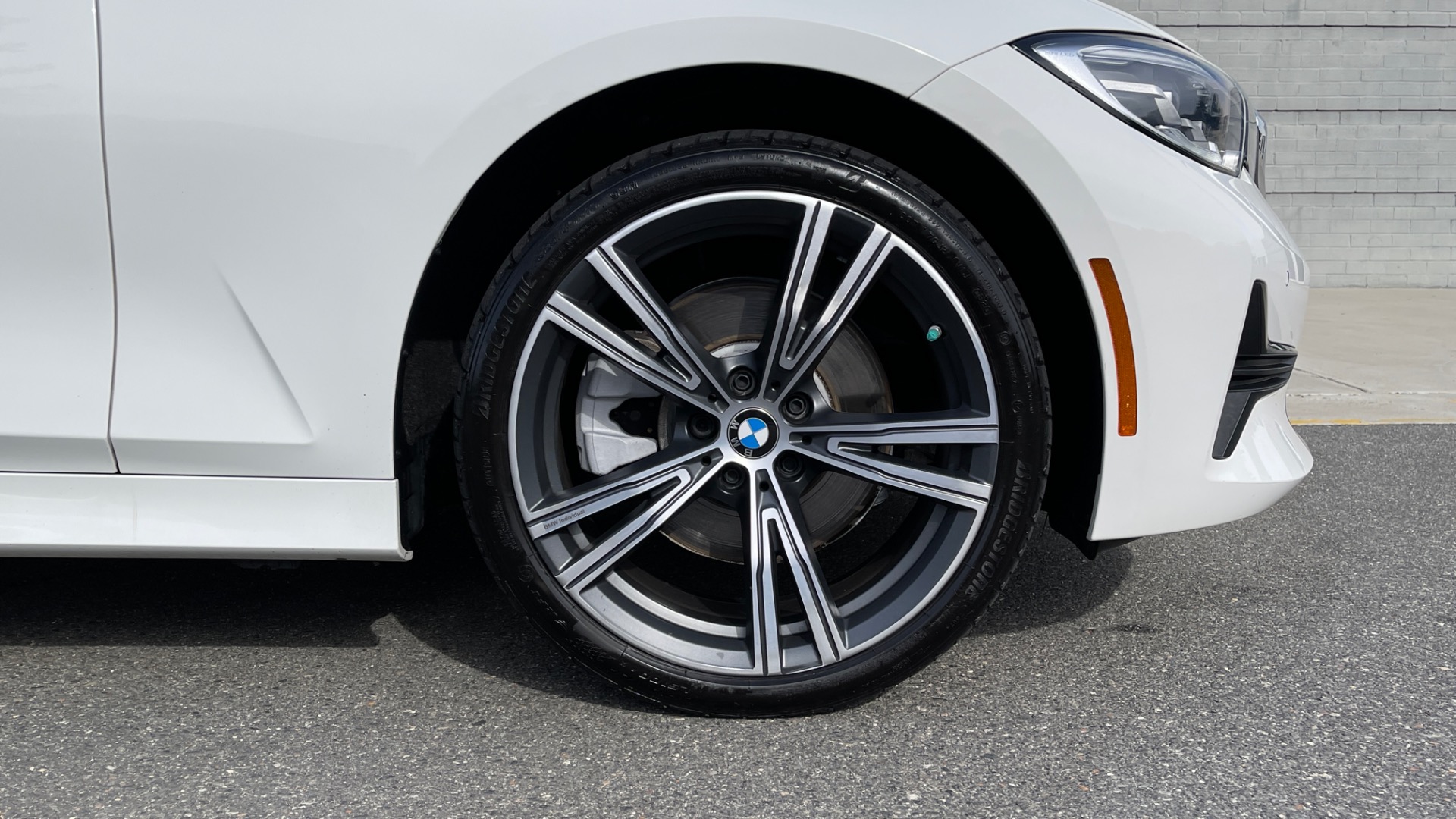 Used 2020 BMW 3 Series 330i xDrive / CONVENIENCE PACKAGE / HEATED STEERING / 19IN WHEELS / KEYLESS for sale $35,795 at Formula Imports in Charlotte NC 28227 41